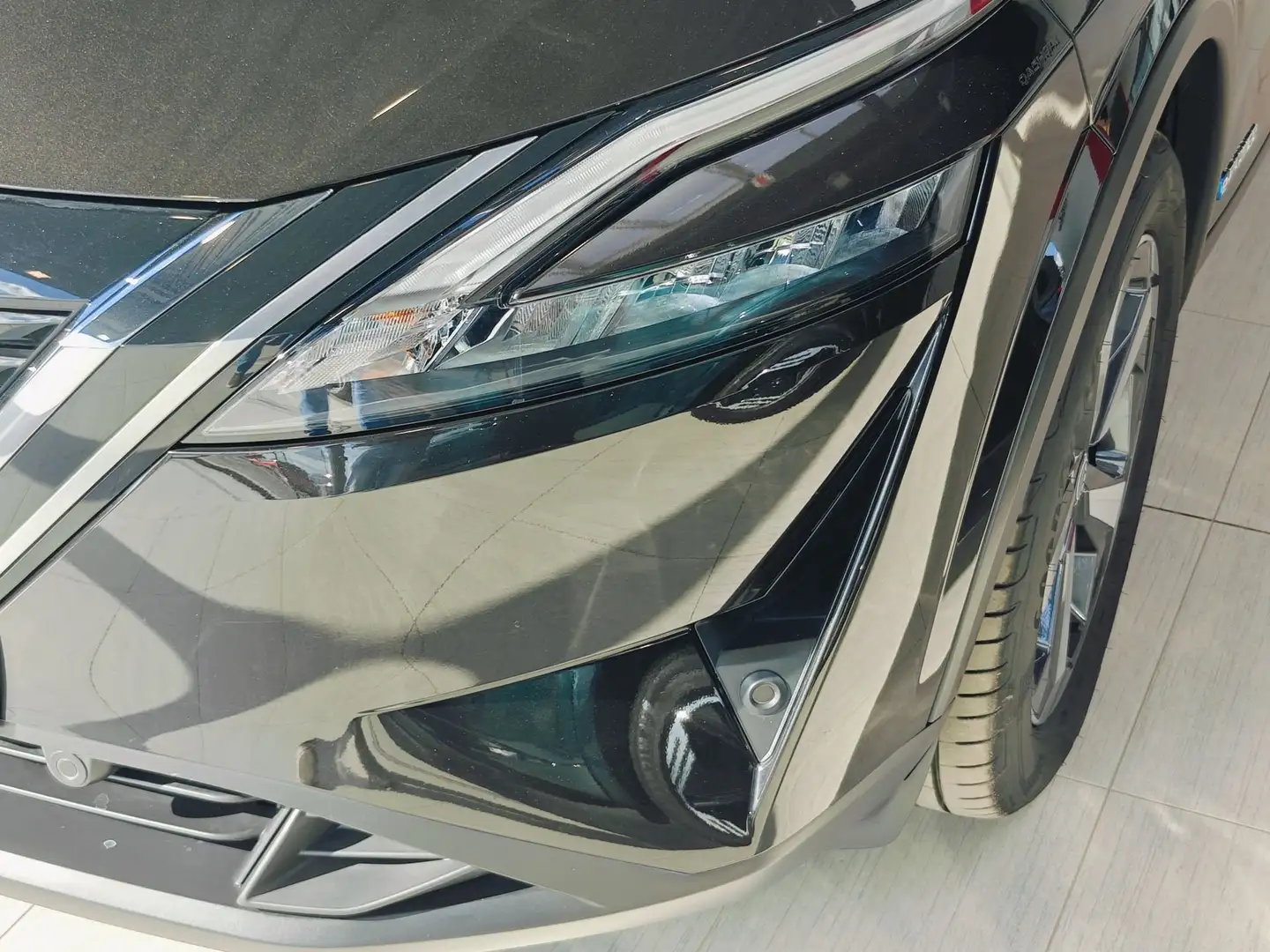 Nissan Qashqai e-POWER N-Connecta + Design Pack Negro - 2