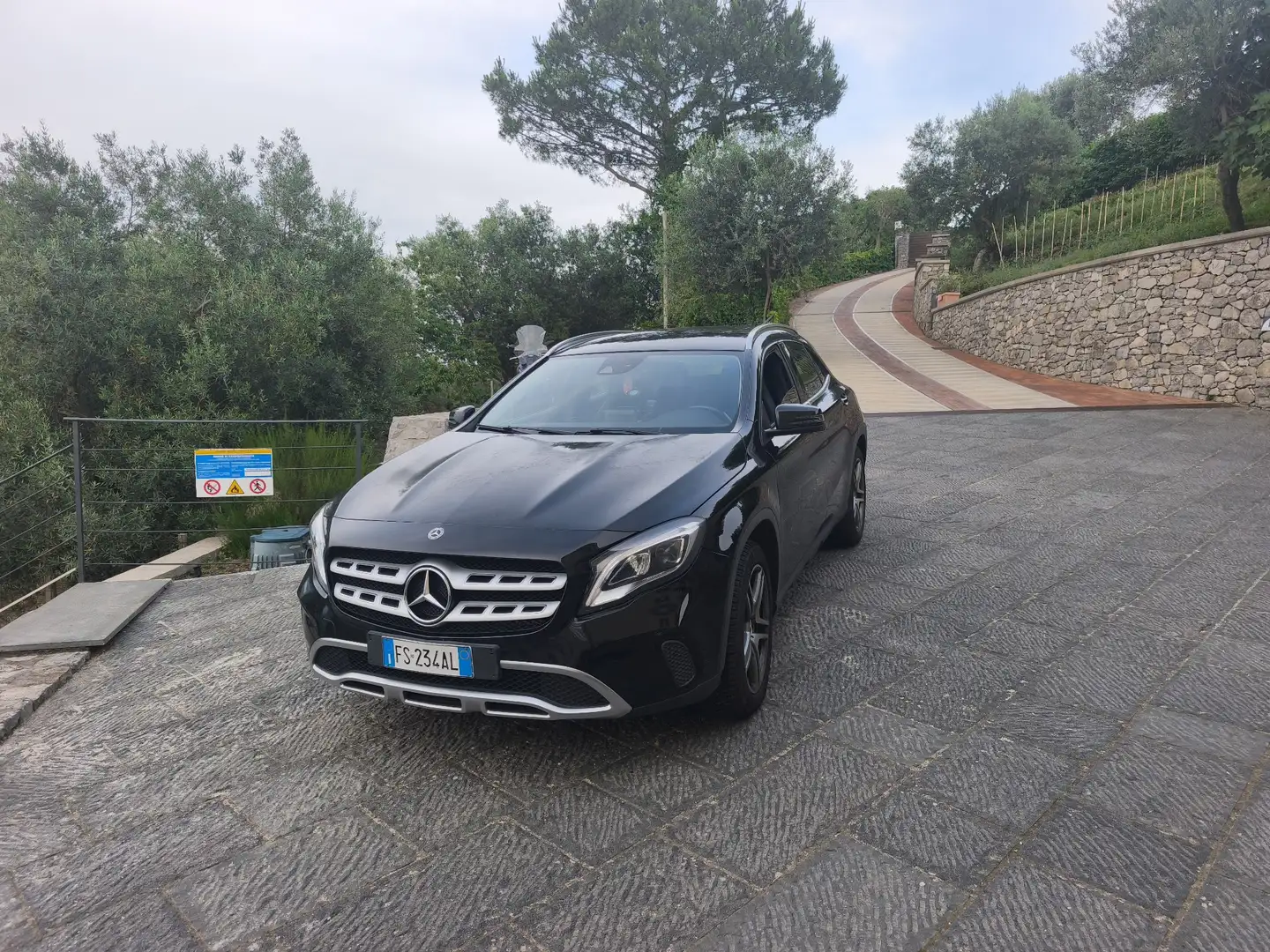 Mercedes-Benz GLA 200 d Premium auto - 1