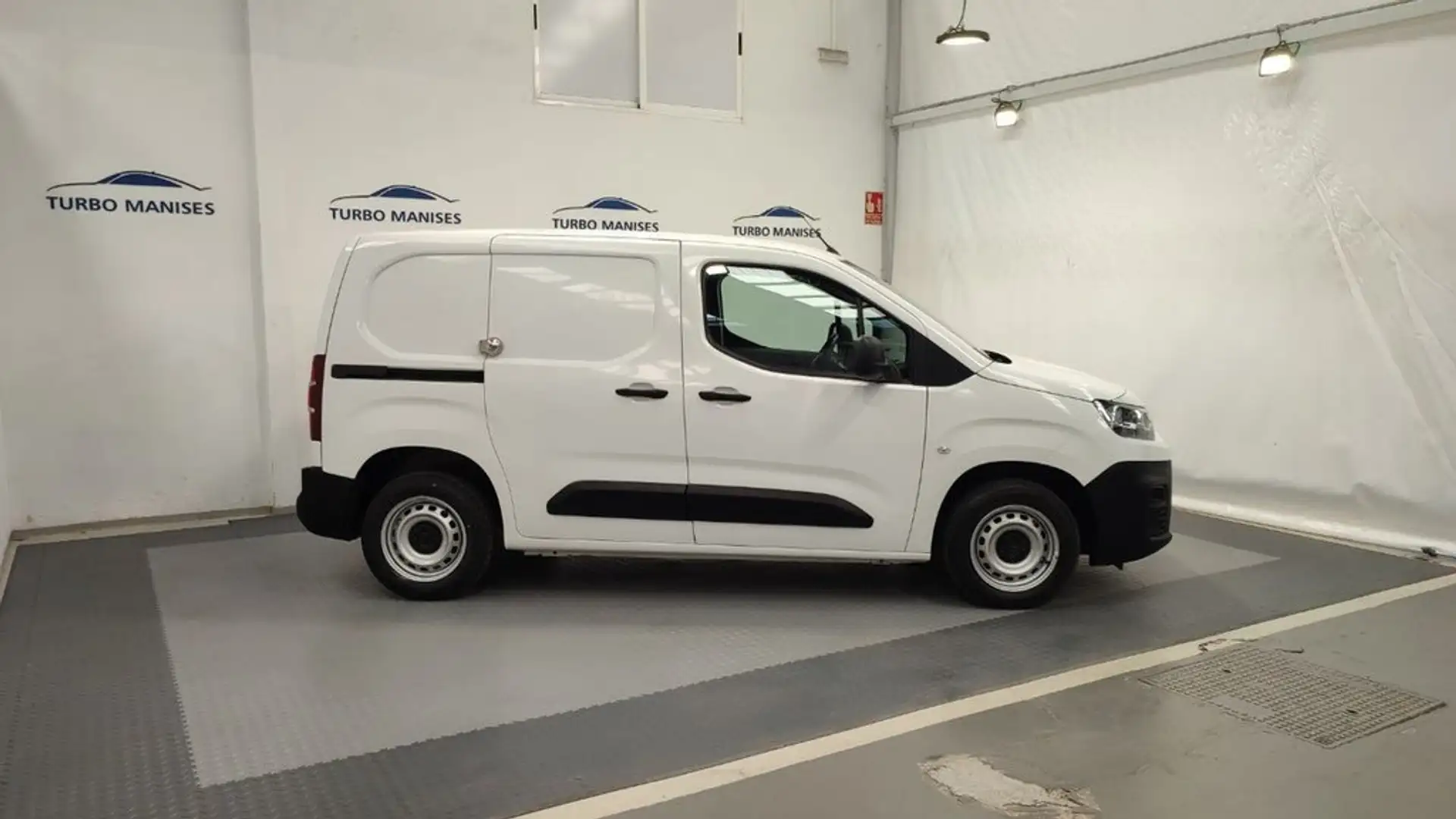Citroen Berlingo FURGON Amarillo - 2