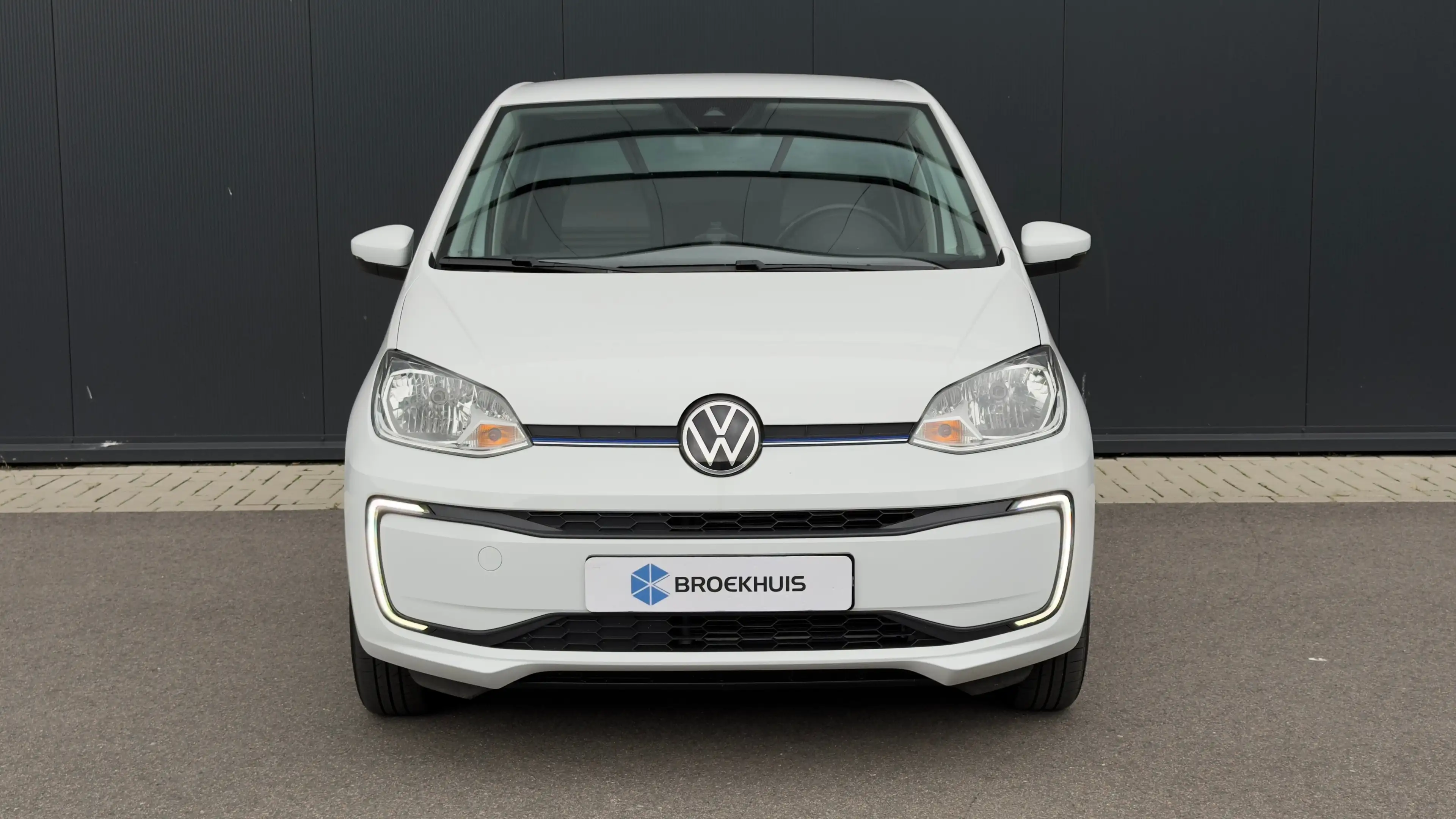 Volkswagen e-up! 83pk | SOH 89,91% | Achteruitrijcamera | Airco | B — photo 2