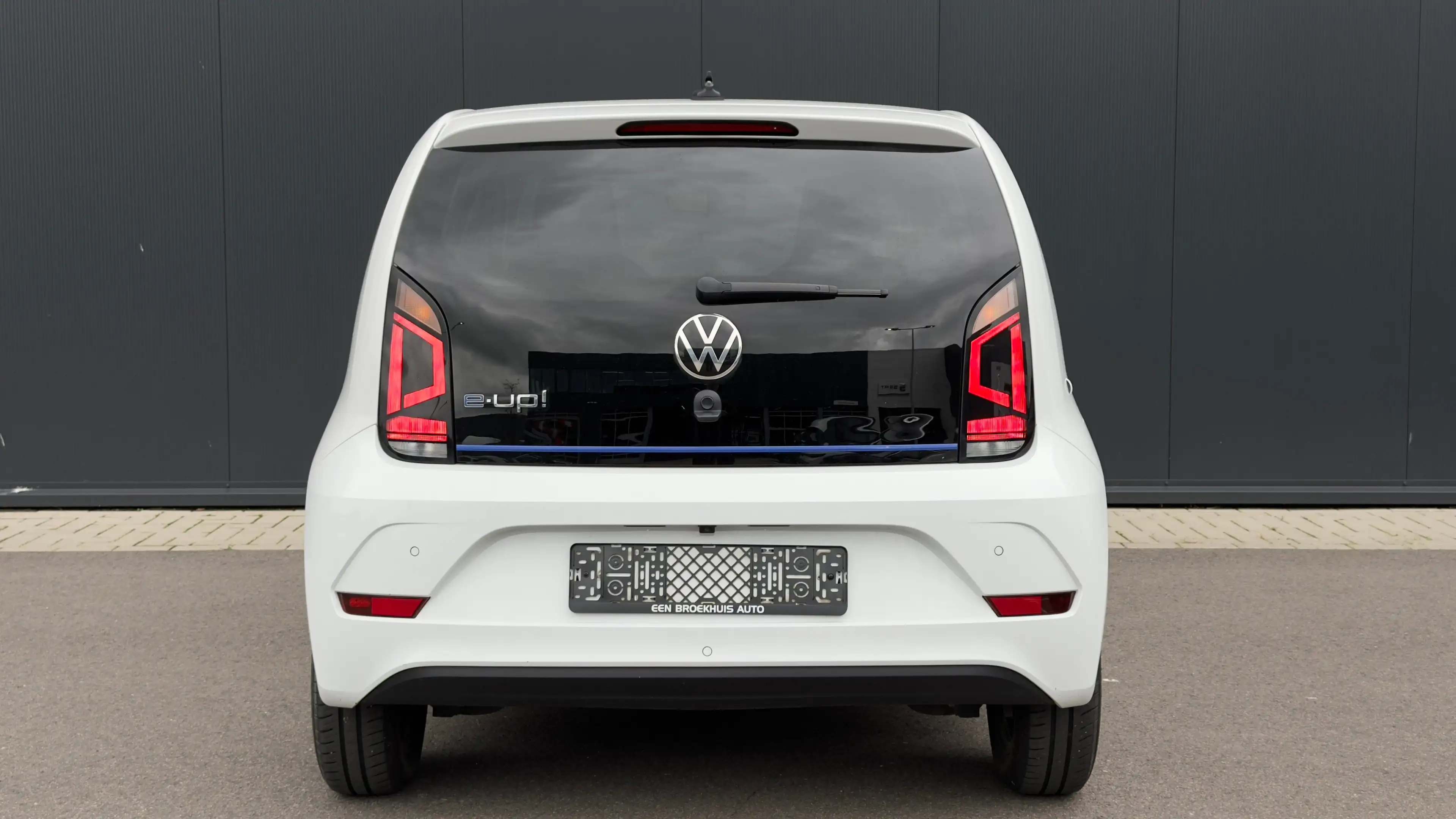 Volkswagen e-up! 83pk | SOH 89,91% | Achteruitrijcamera | Airco | B — photo 13