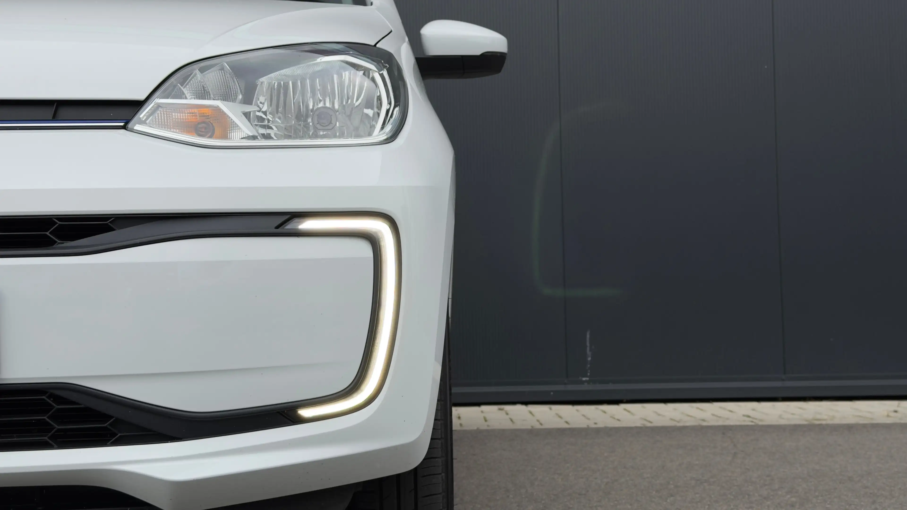Volkswagen e-up! 83pk | SOH 89,91% | Achteruitrijcamera | Airco | B — photo 3