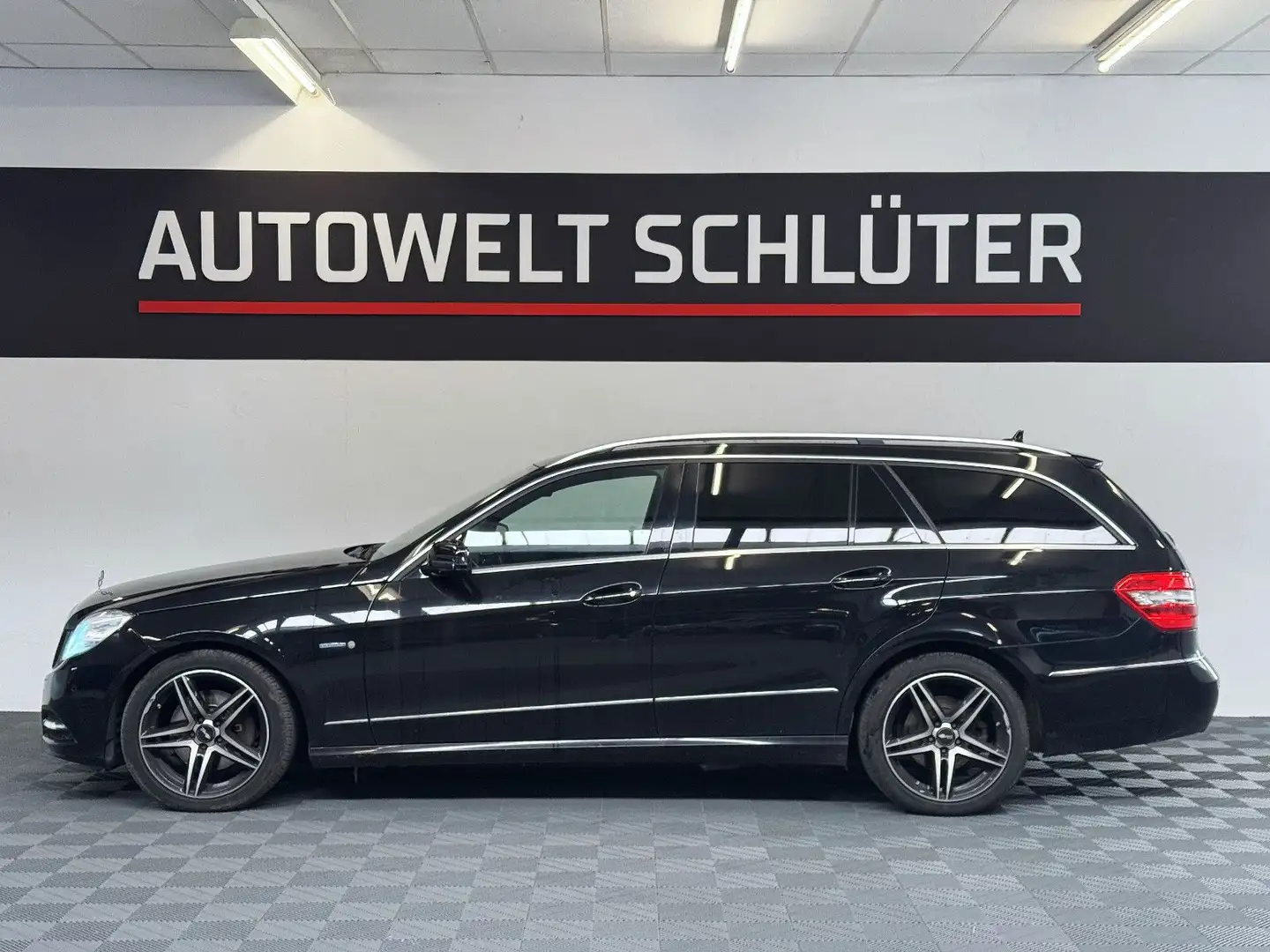 Mercedes-Benz E 350 CDI Avantgarde Leder Sound Schiebedach Fekete - 2
