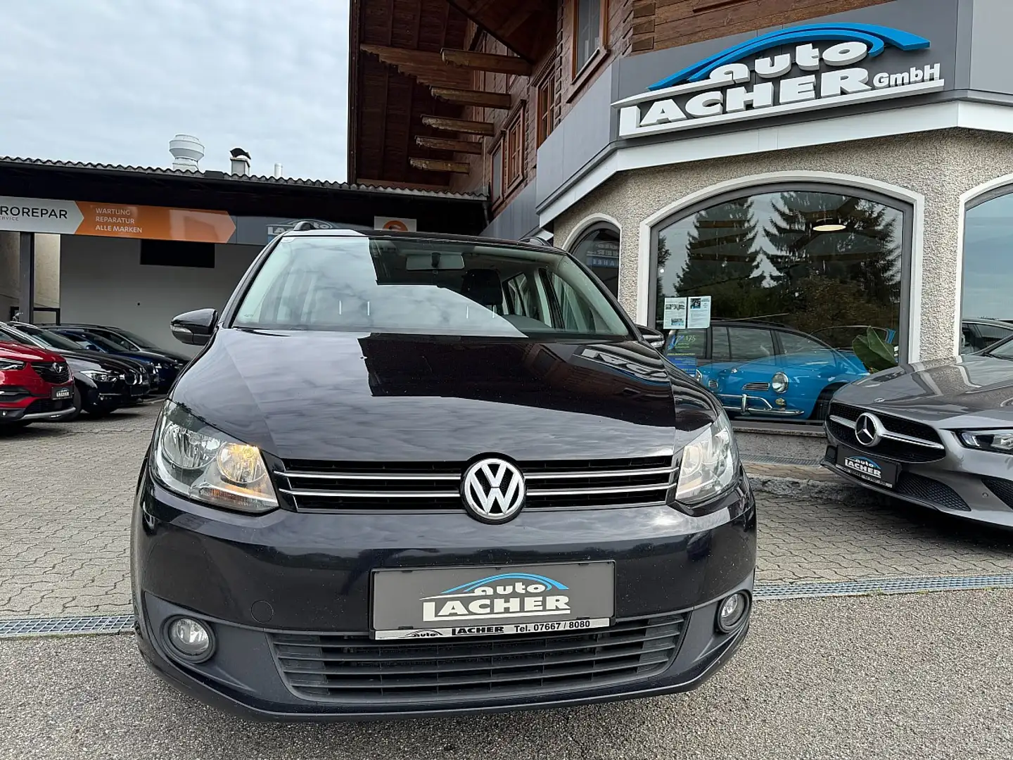Volkswagen Touran CL 1,6 BMT TDI DPF*7SITZER*AHK* Noir - 2