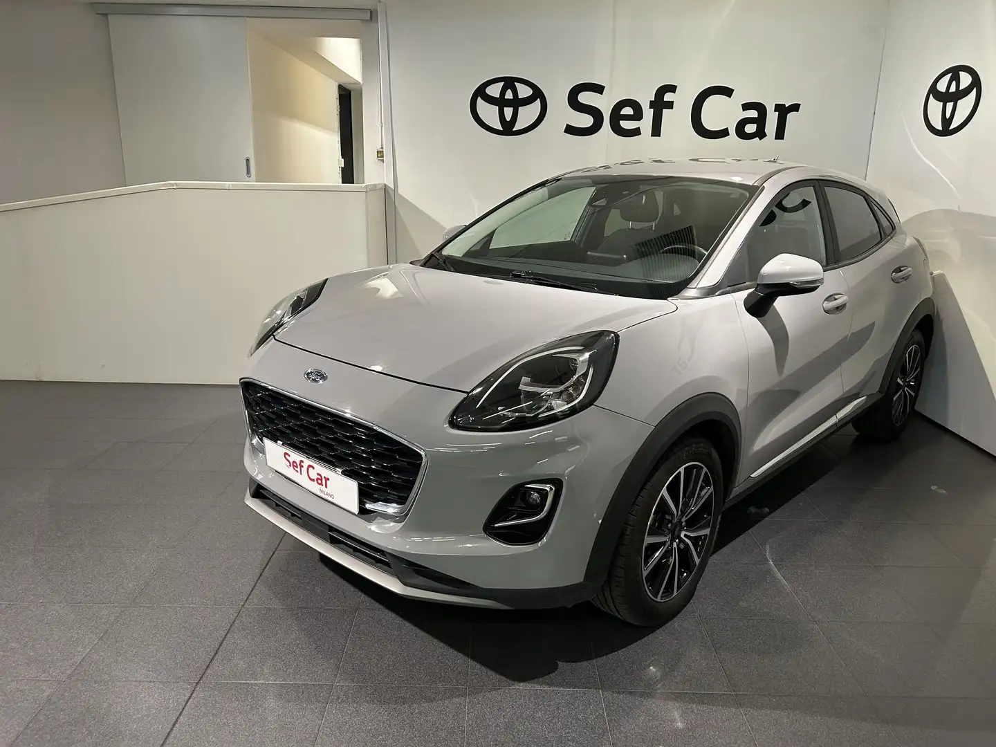 Ford Puma 1.0 EcoBoost Hybrid 125 CV S&S Titanium + NAVIGAT Grigio - 1