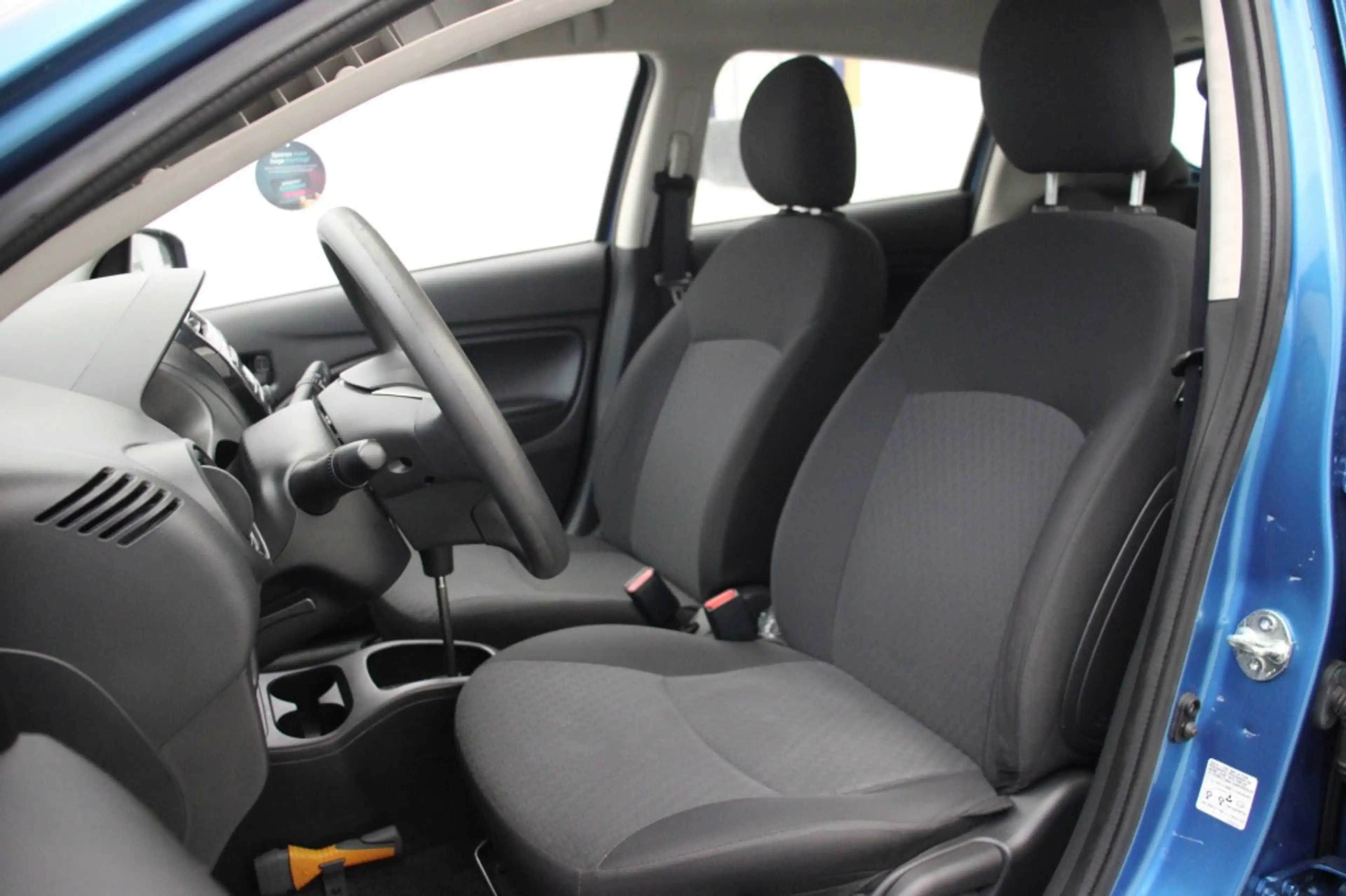 Mitsubishi Space Star 1.0 Cool+ - Airco — photo 5