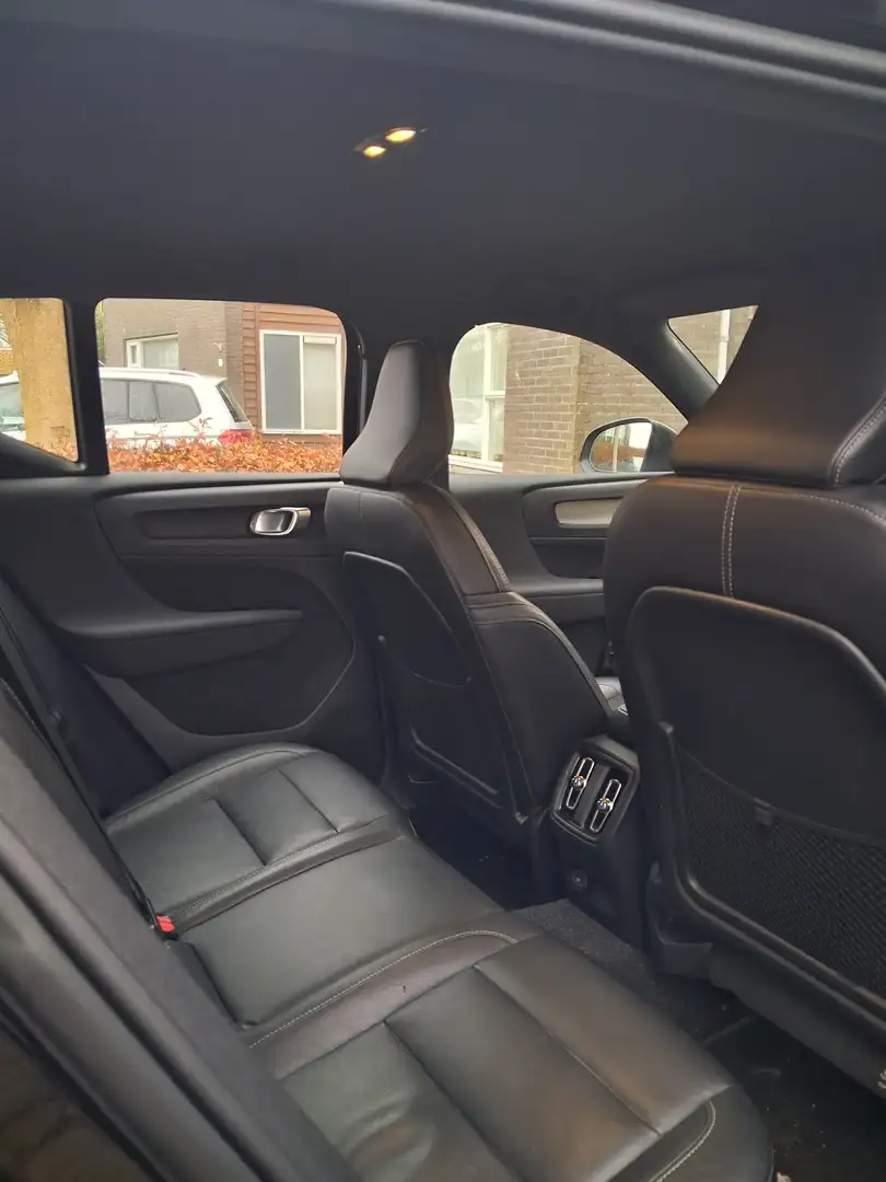 Volvo XC40 XC40 Recharge P8 AWD RDes - 2