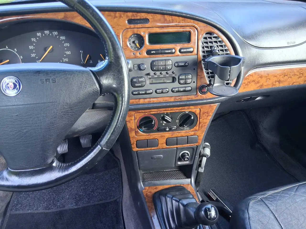 Saab 900 2.3 SE, foto 2