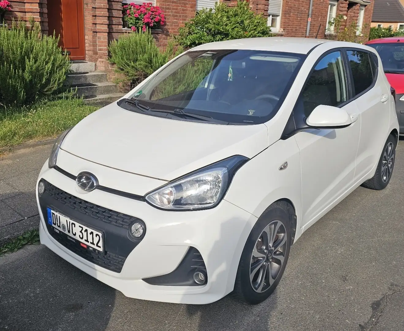 Hyundai i10 YES! Plus Weiß - 1