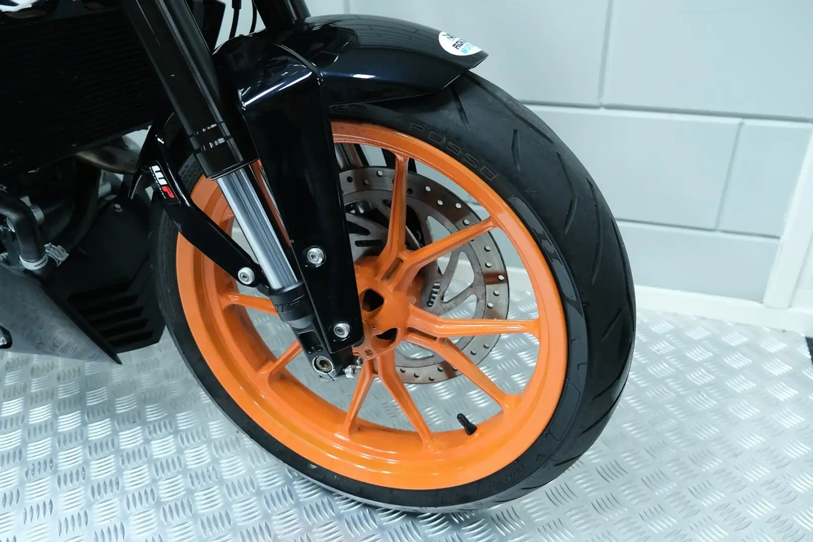 KTM 390 Duke ABS Alb - 2