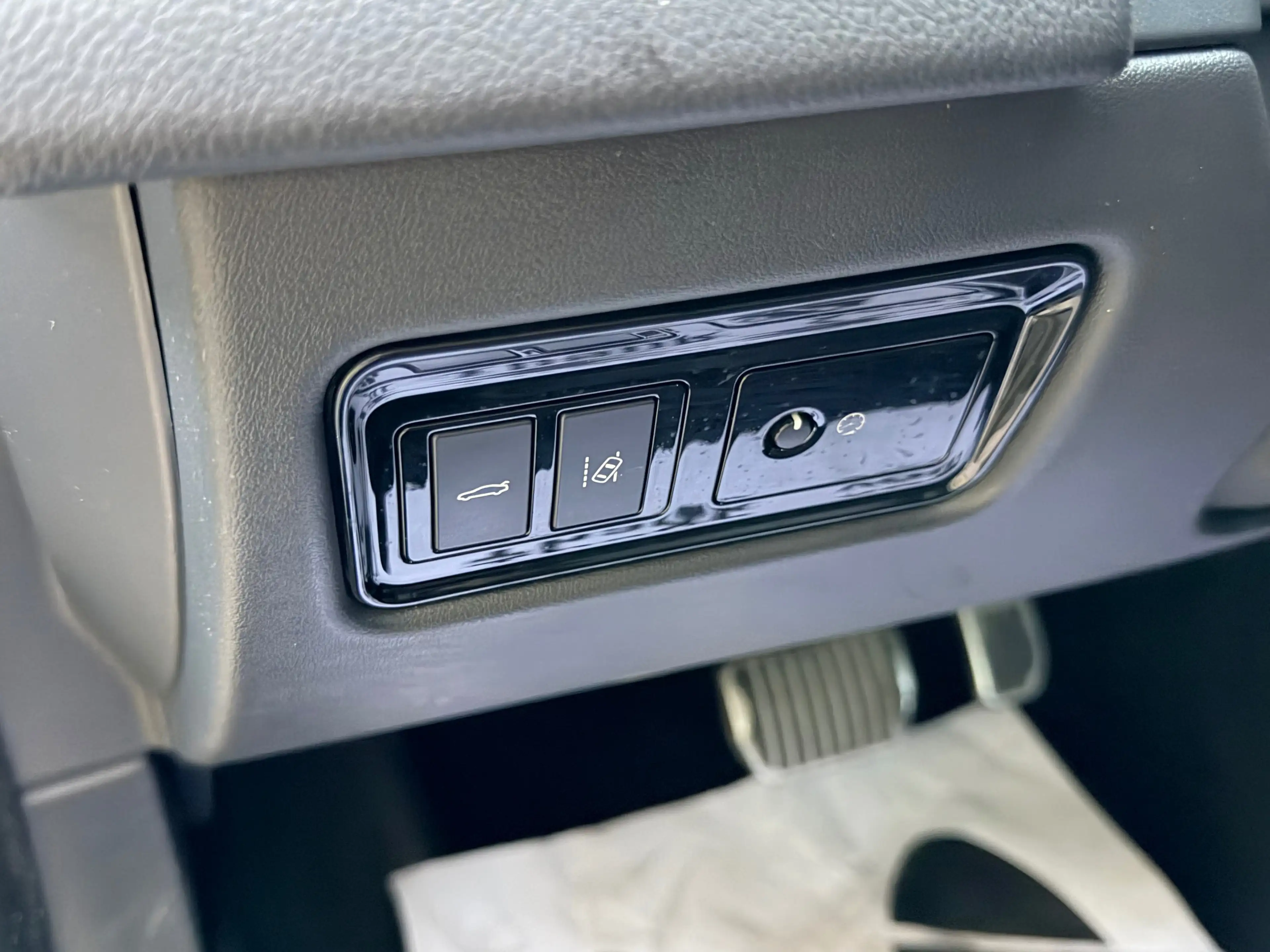 Jaguar XF XF 2.0 D E-Performance Prestige — photo 9