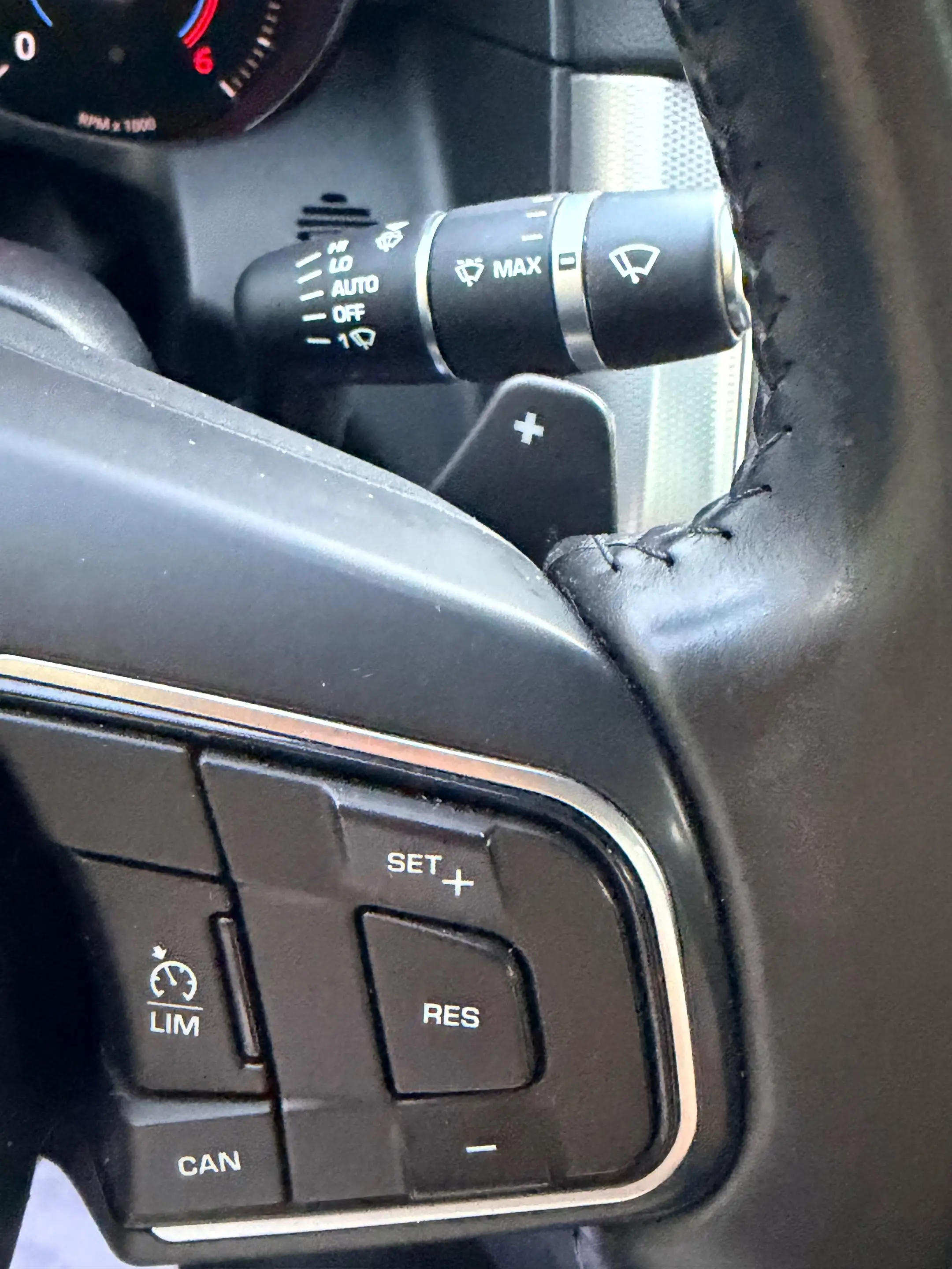 Jaguar XF XF 2.0 D E-Performance Prestige — photo 10