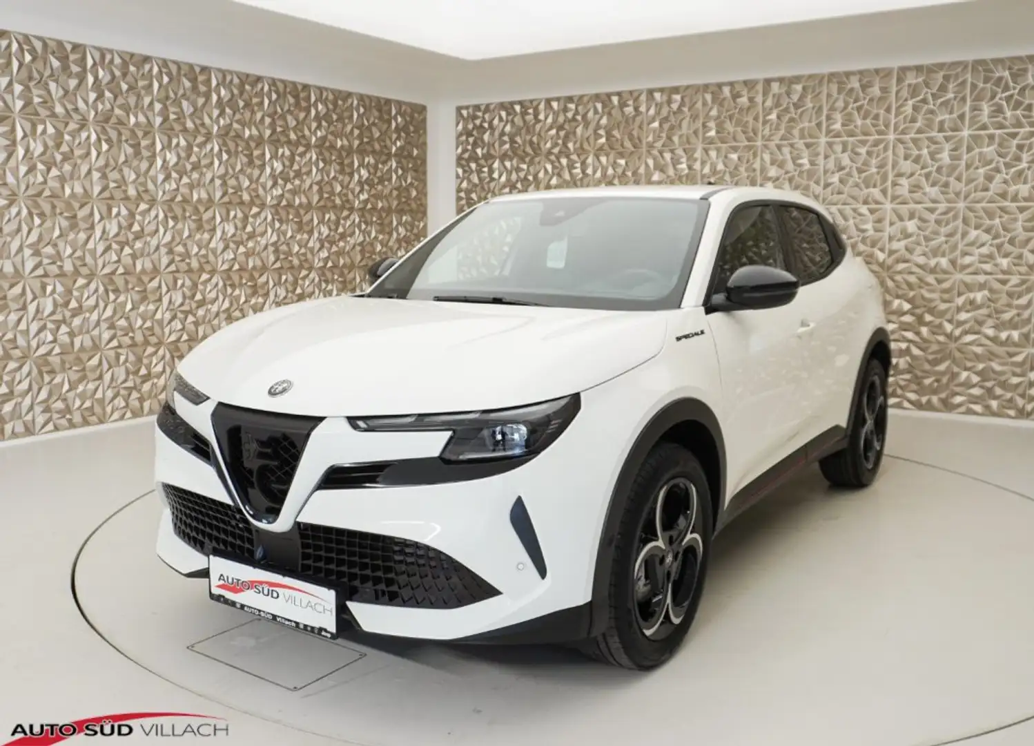 Alfa Romeo Junior SPECIALE Ibrida  1.2 145PS Hybrid eDCT6 + Technologie Paket Weiß - 2