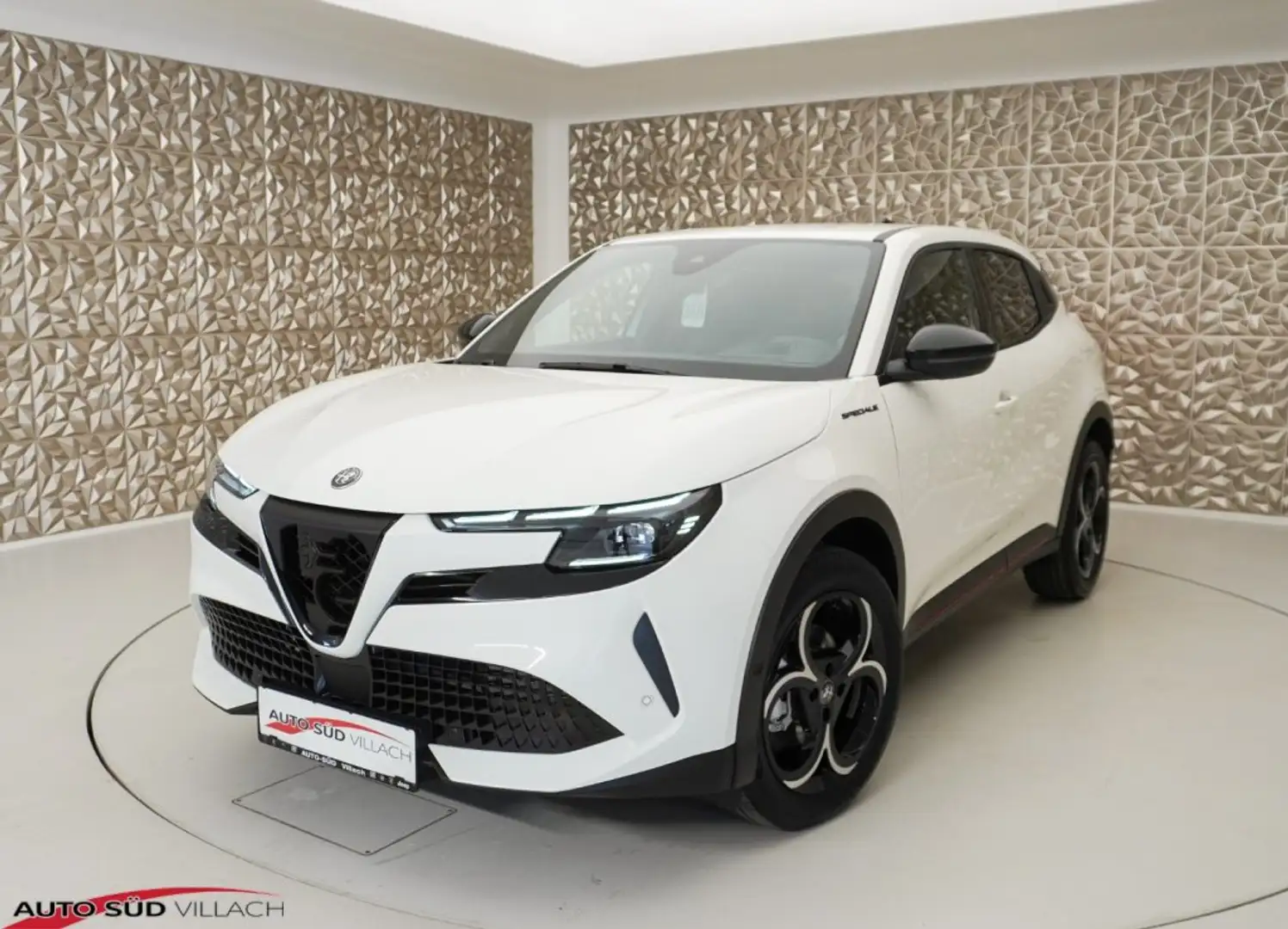 Alfa Romeo Junior SPECIALE Ibrida  1.2 145PS Hybrid eDCT6 + Technologie Paket Weiß - 1