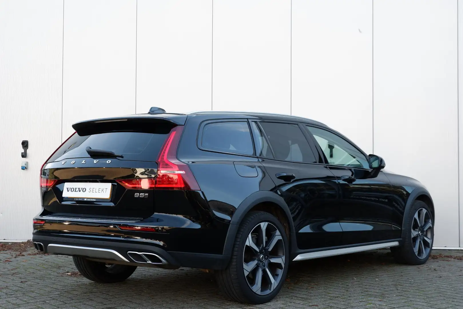 Volvo V60 Cross Country B5 AWD AUT8 250PK Pro Standkachel, Stoelverwarming Noir - 2