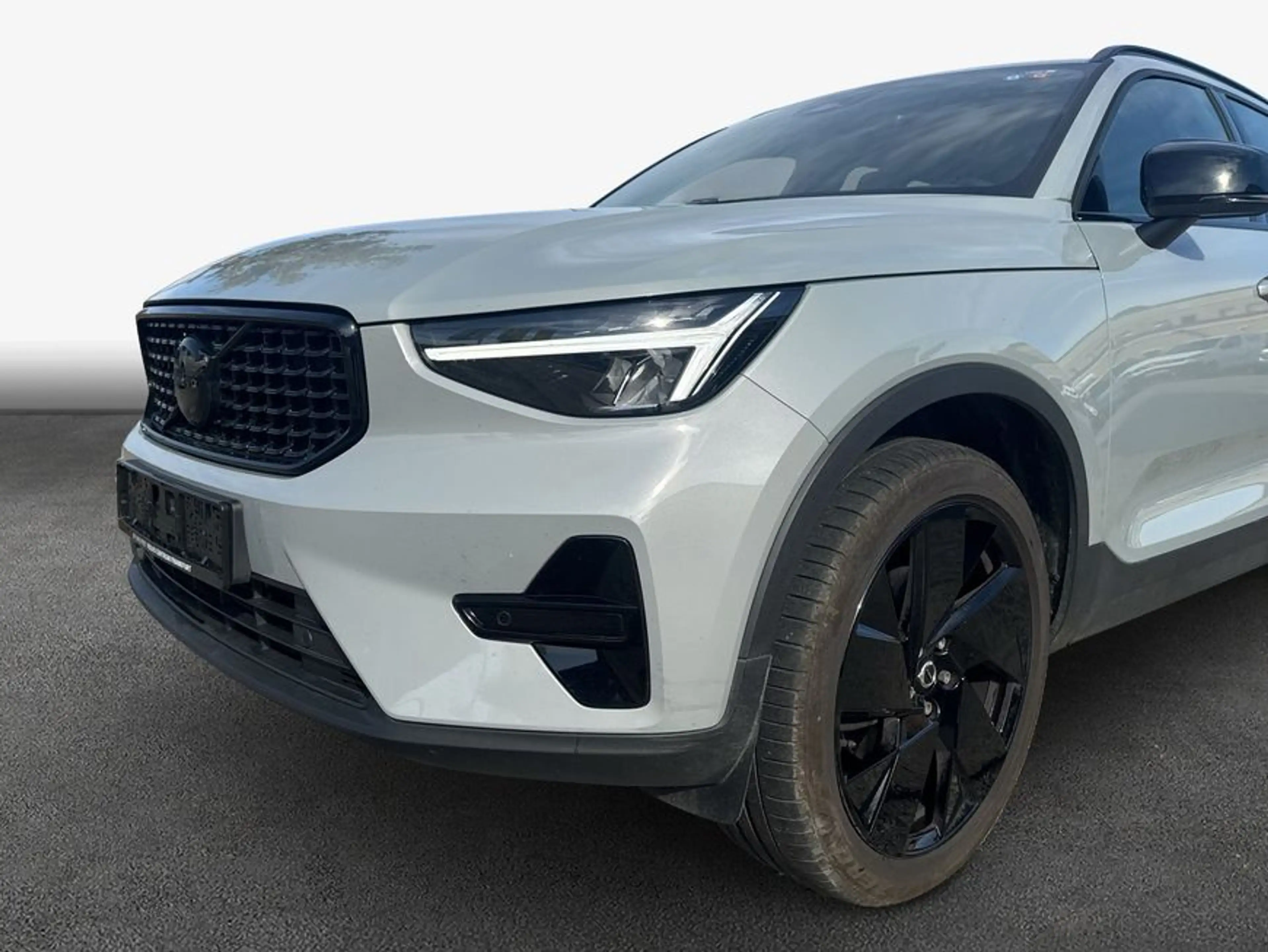 Volvo XC40 XC40 B3 B DKG Plus Black Edition — photo 6