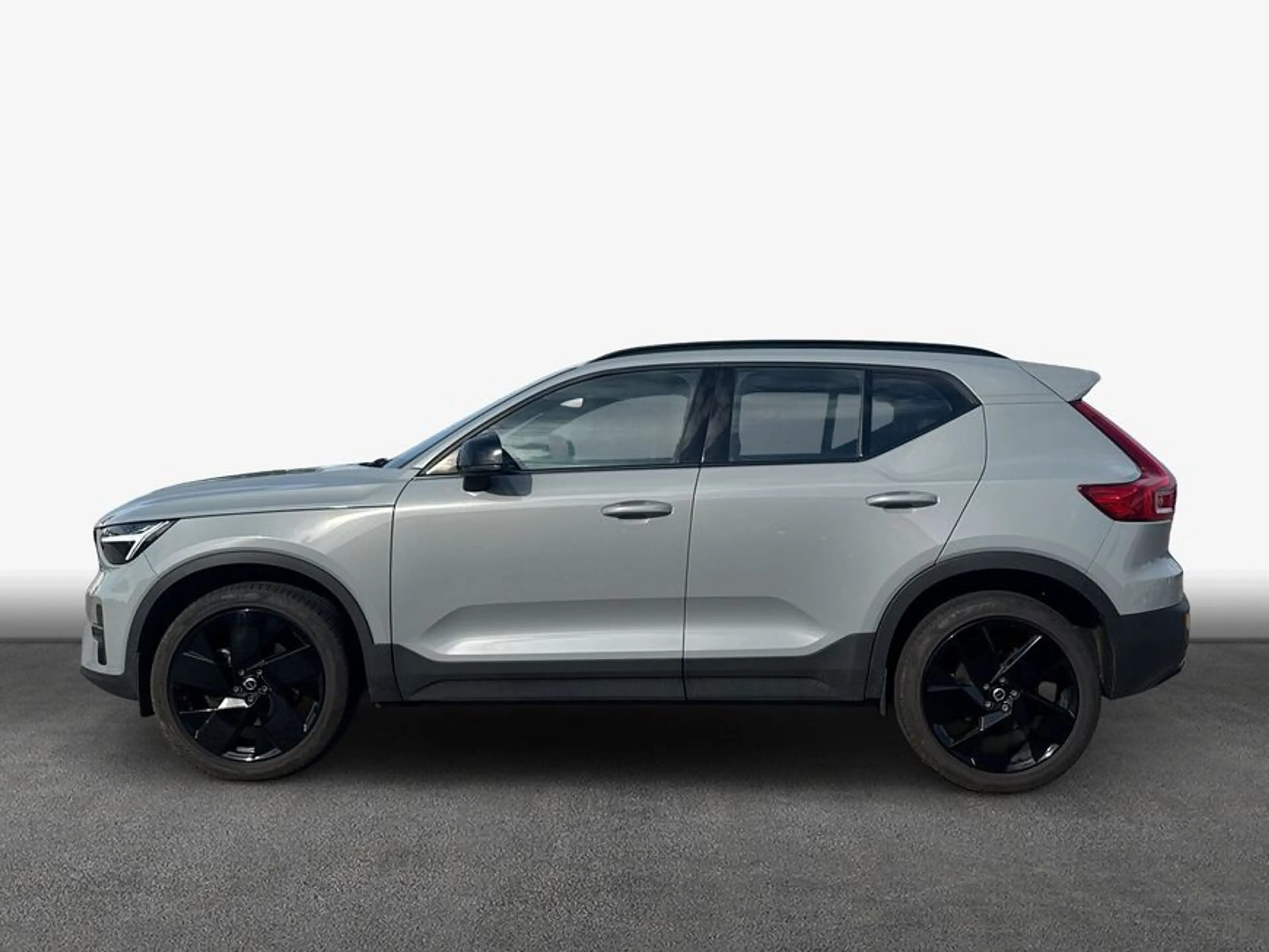 Volvo XC40 XC40 B3 B DKG Plus Black Edition — photo 4