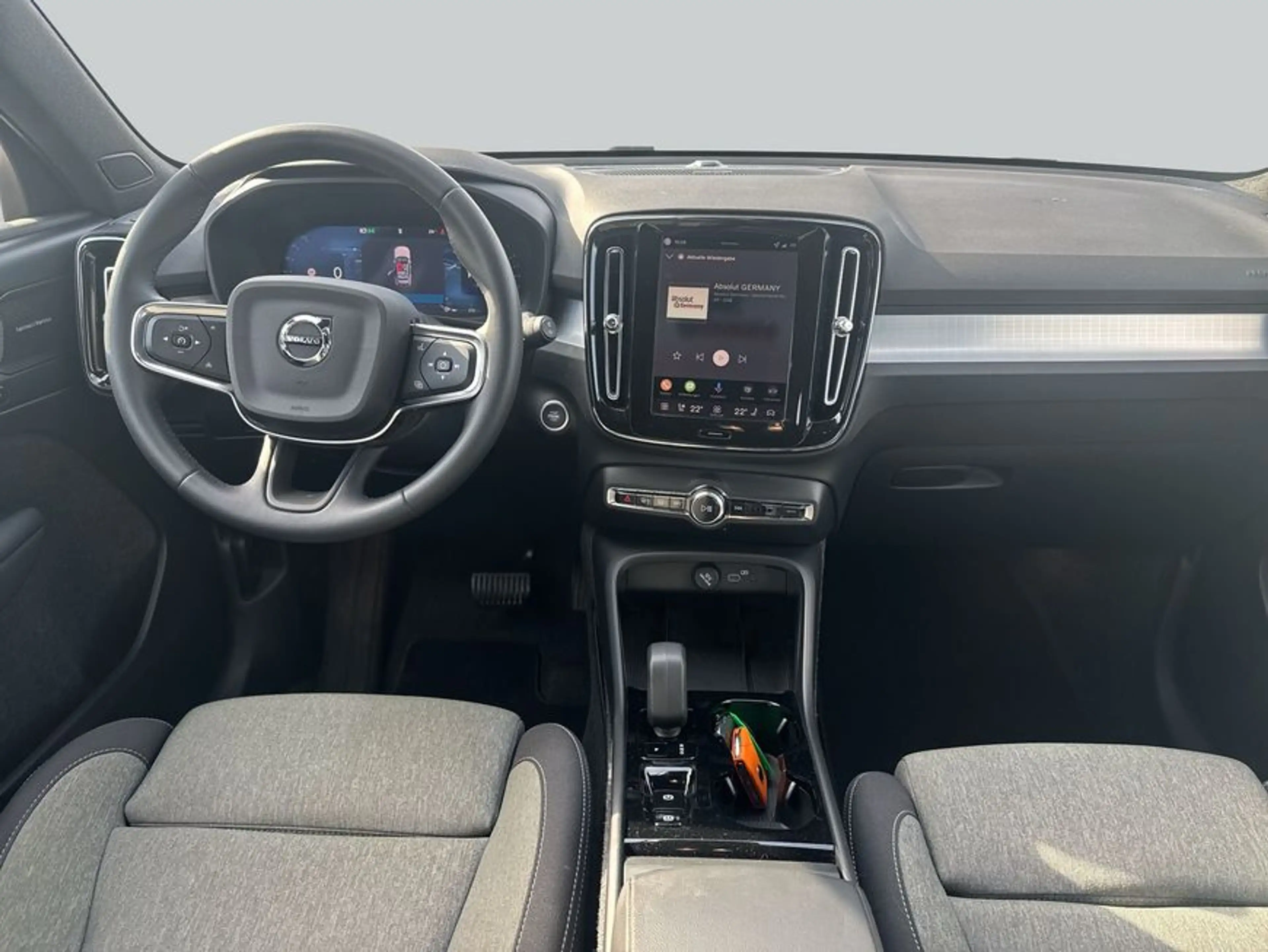 Volvo XC40 XC40 B3 B DKG Plus Black Edition — photo 13