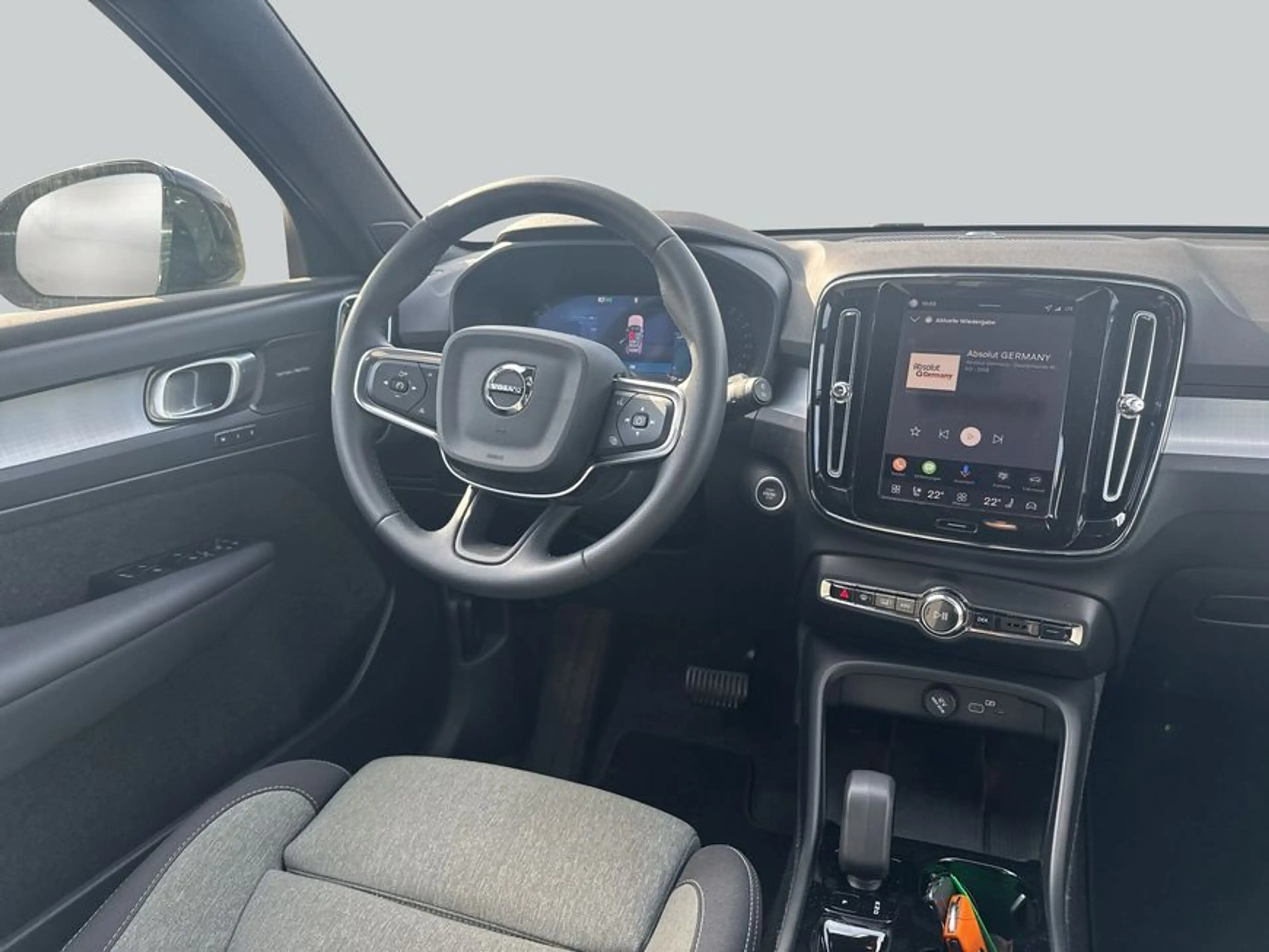 Volvo XC40 XC40 B3 B DKG Plus Black Edition — photo 14