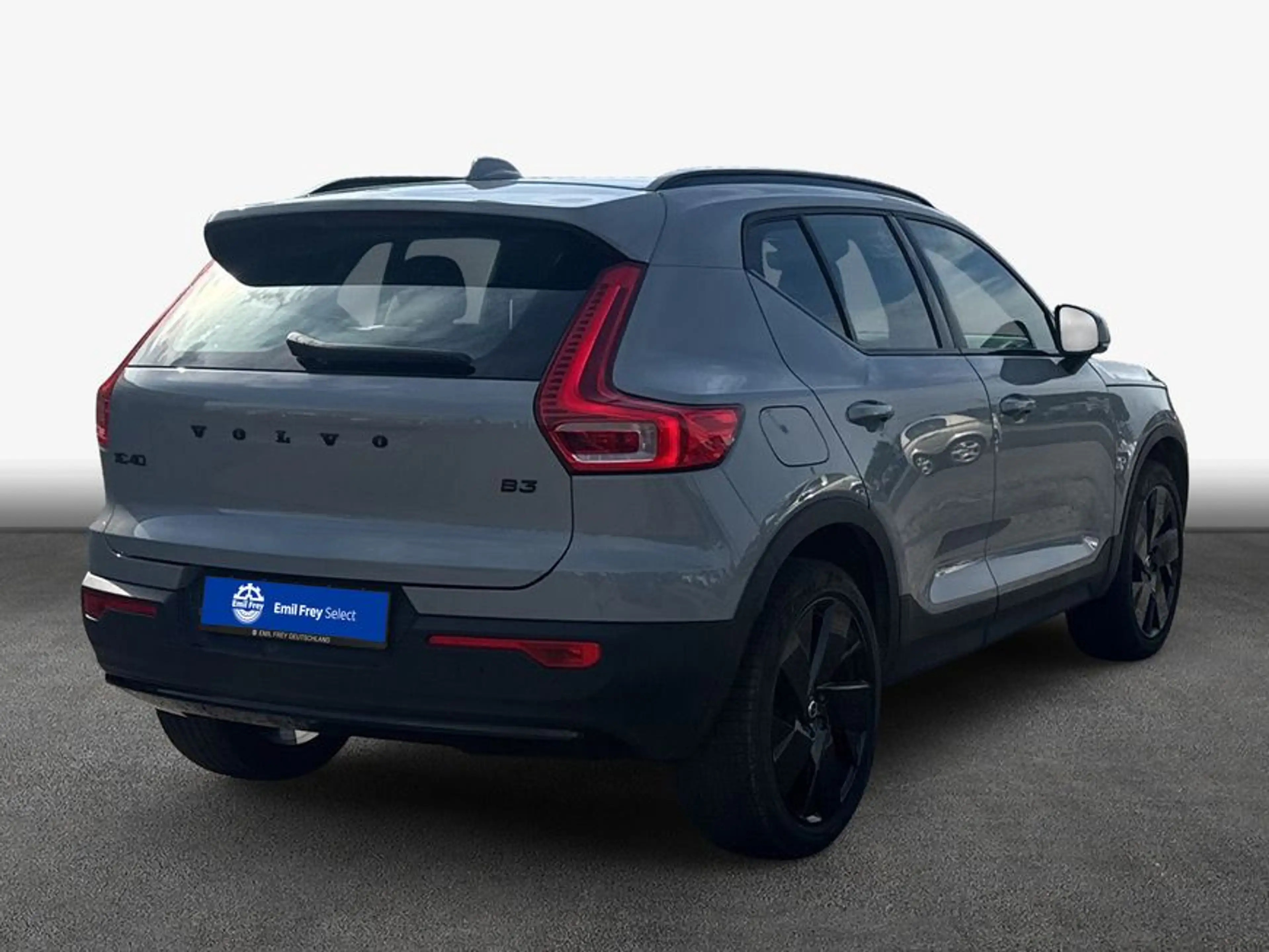 Volvo XC40 XC40 B3 B DKG Plus Black Edition — photo 2