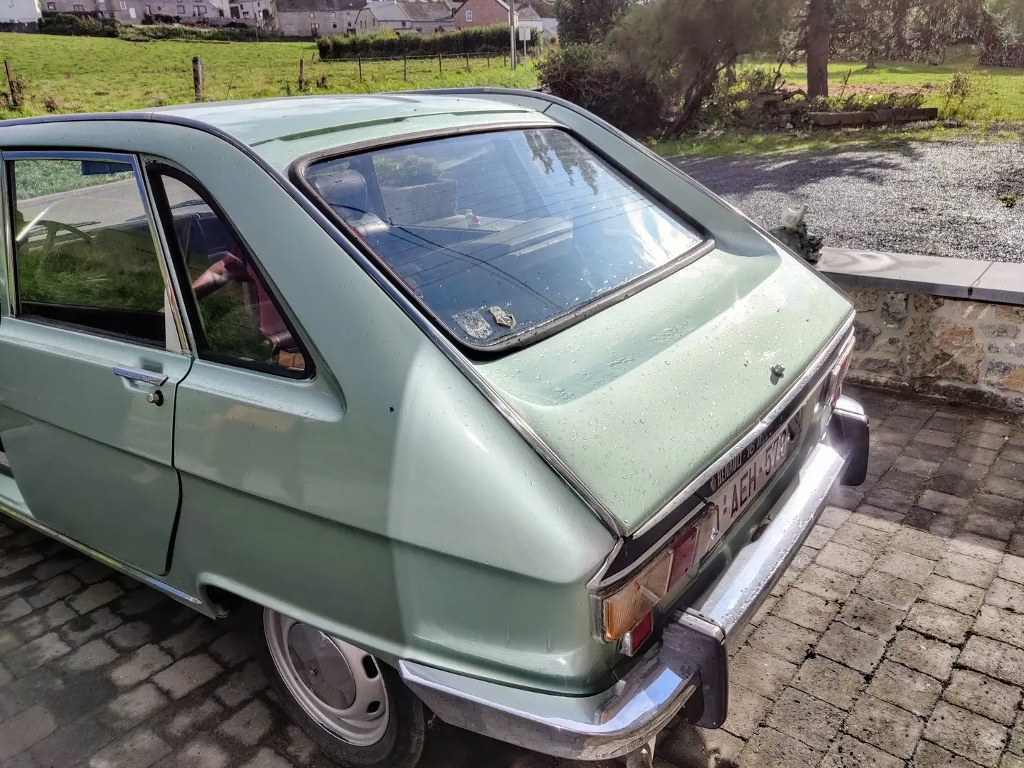 Renault R 18 zelena - 2