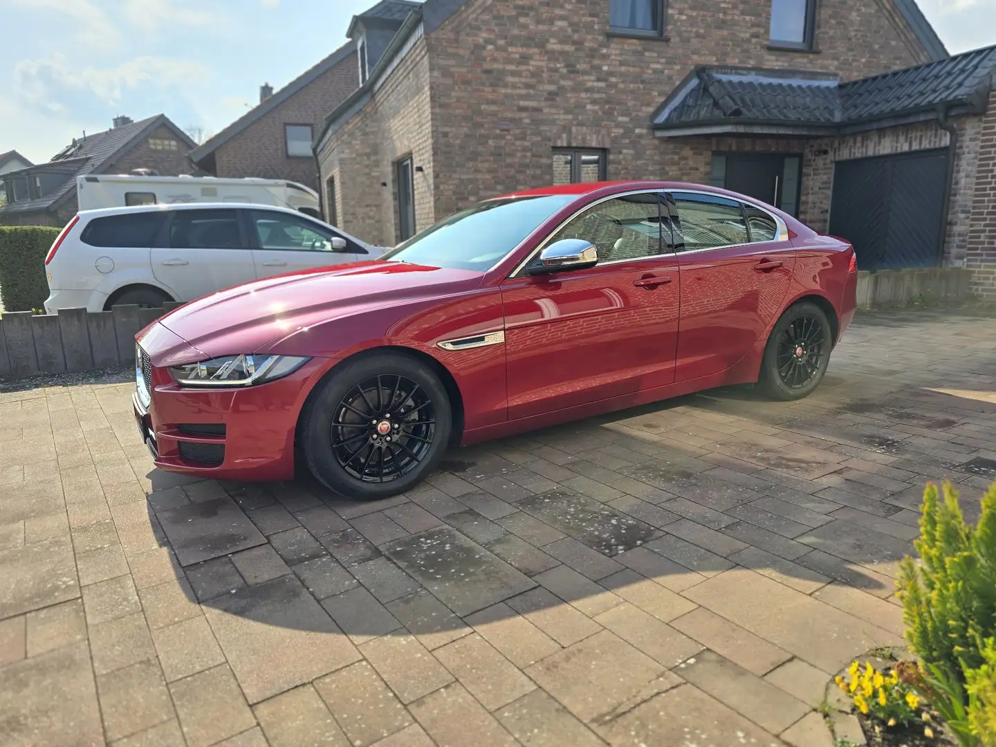 Jaguar XE E-Performance Aut. Portfolio Piros - 1