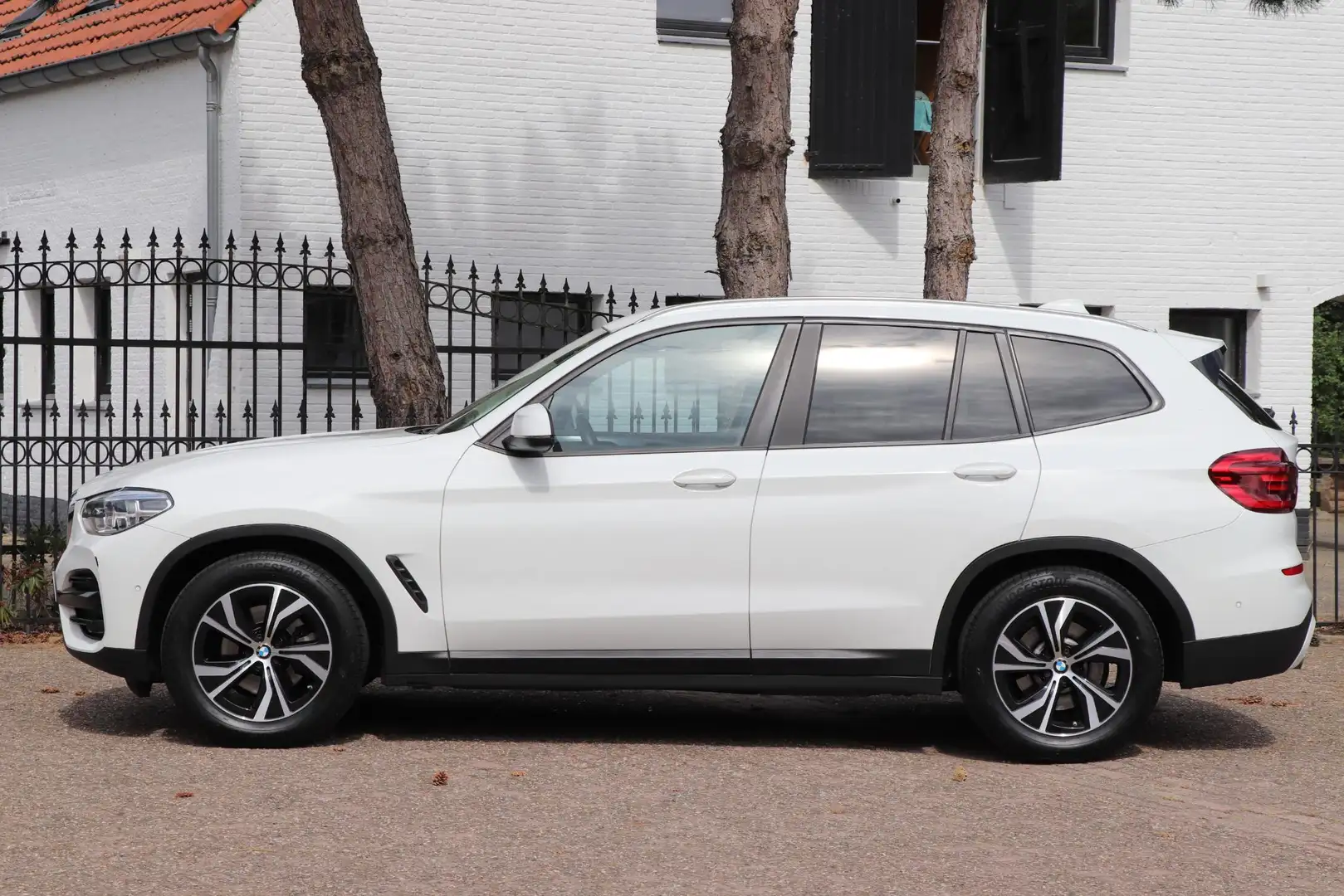 BMW X3 sDrive18d |Elektrische wegklapbare trekhaak Weiß - 2