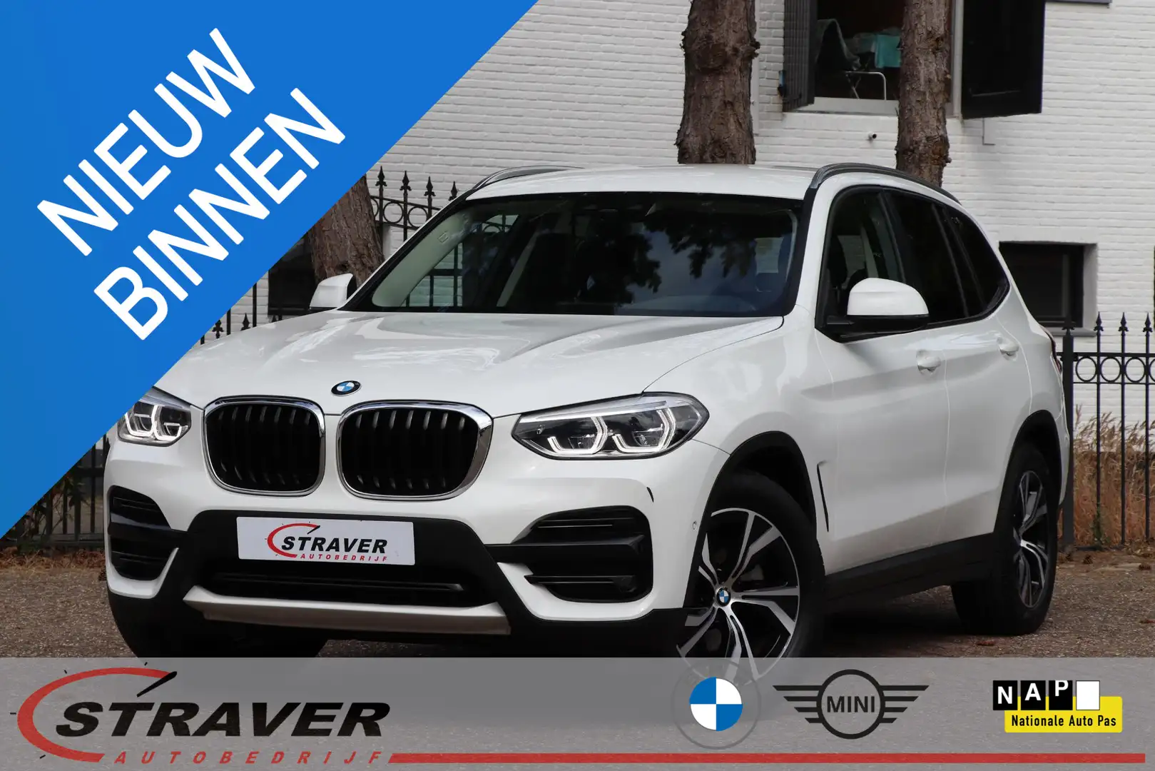 BMW X3 sDrive18d |Elektrische wegklapbare trekhaak Weiß - 1