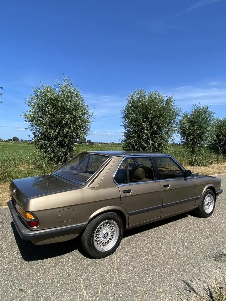 BMW 525e 1985, foto 4