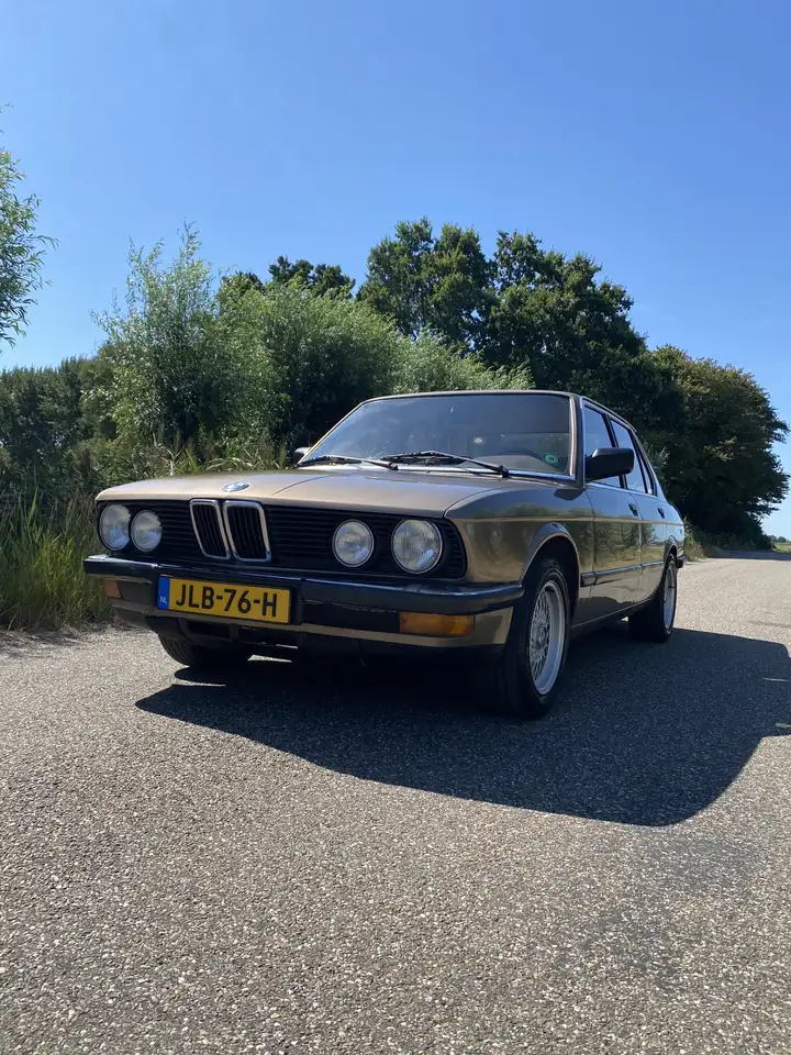 BMW 525e 1985, foto 2