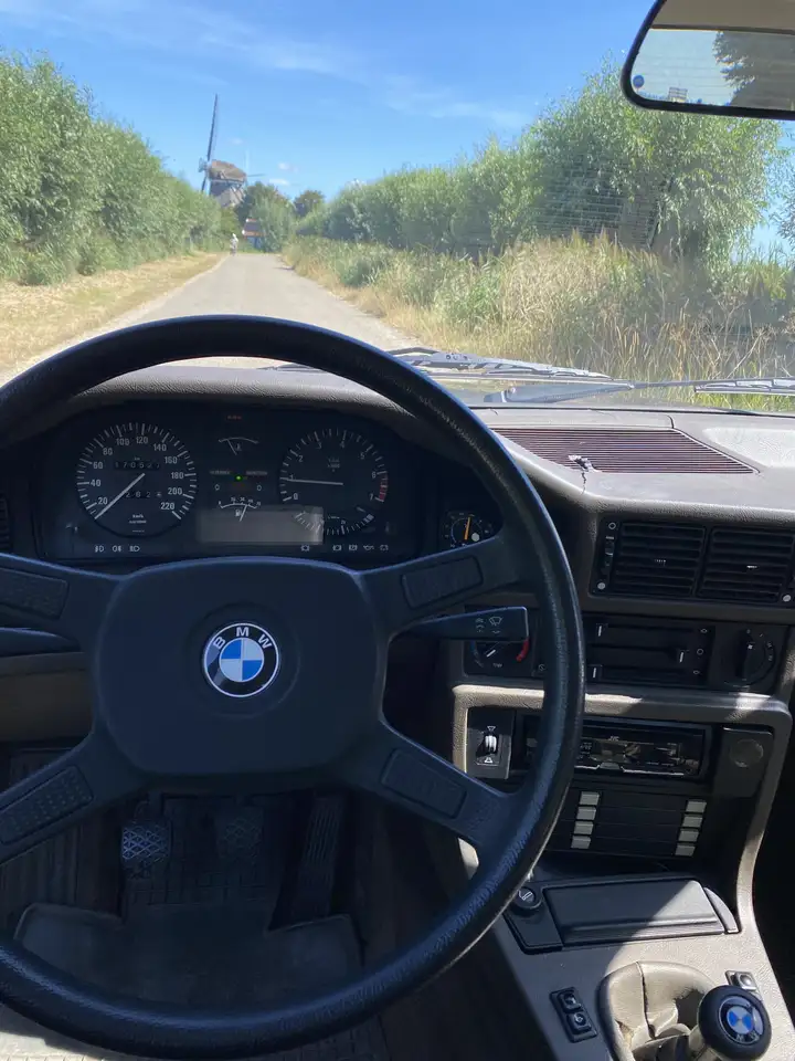 BMW 525e 1985, foto 12