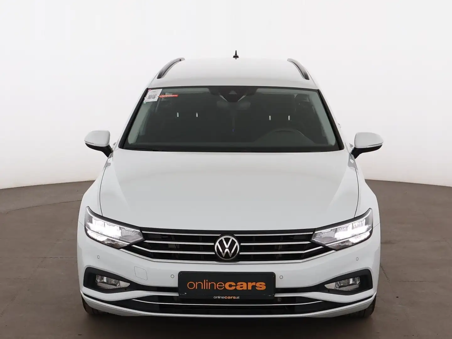 Volkswagen Passat Variant 2.0 TDI Business Aut LED RADAR NAV Weiß - 2