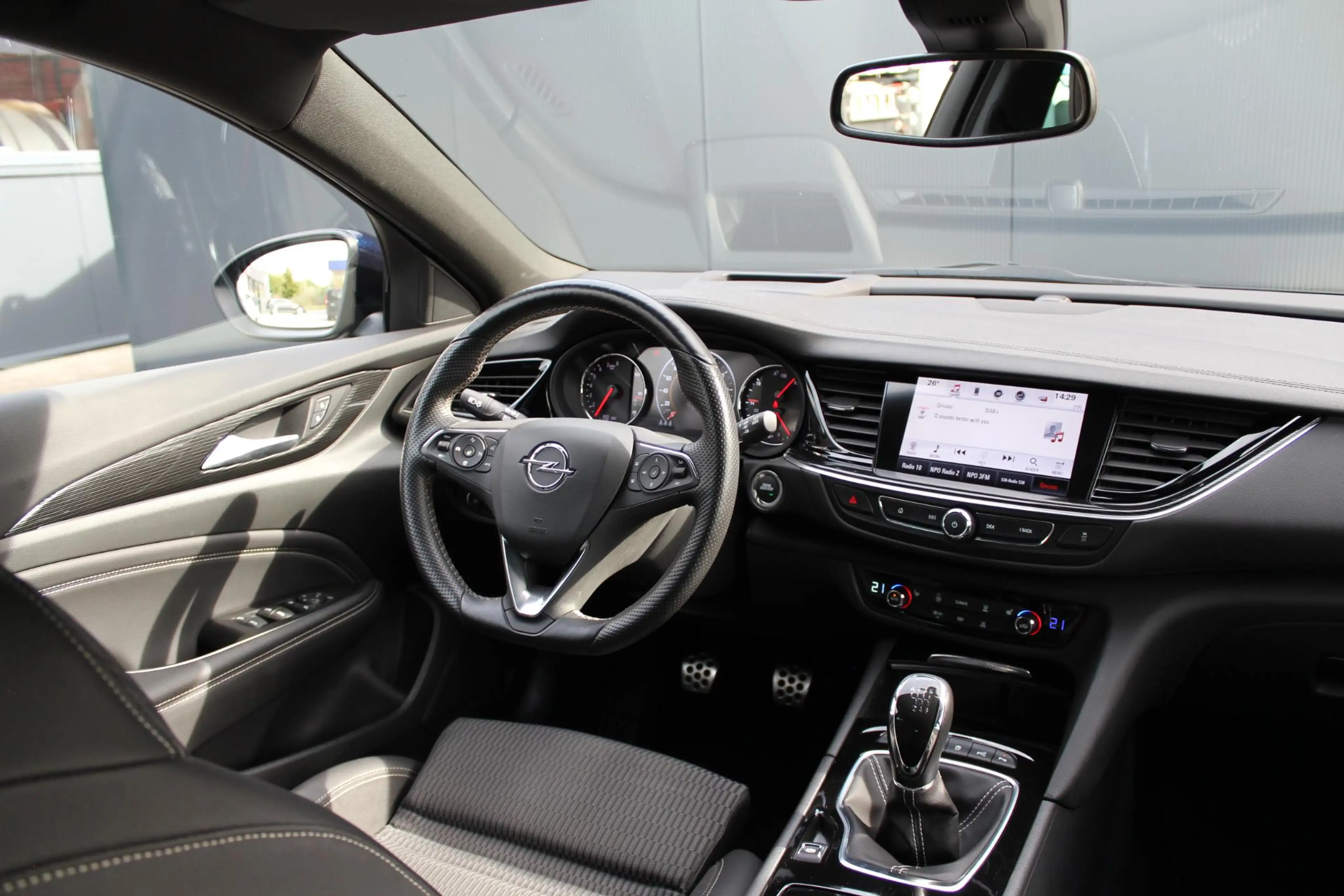 Opel Insignia Sports Tourer 1.5 Turbo Business Executive OPC Lin — photo 2