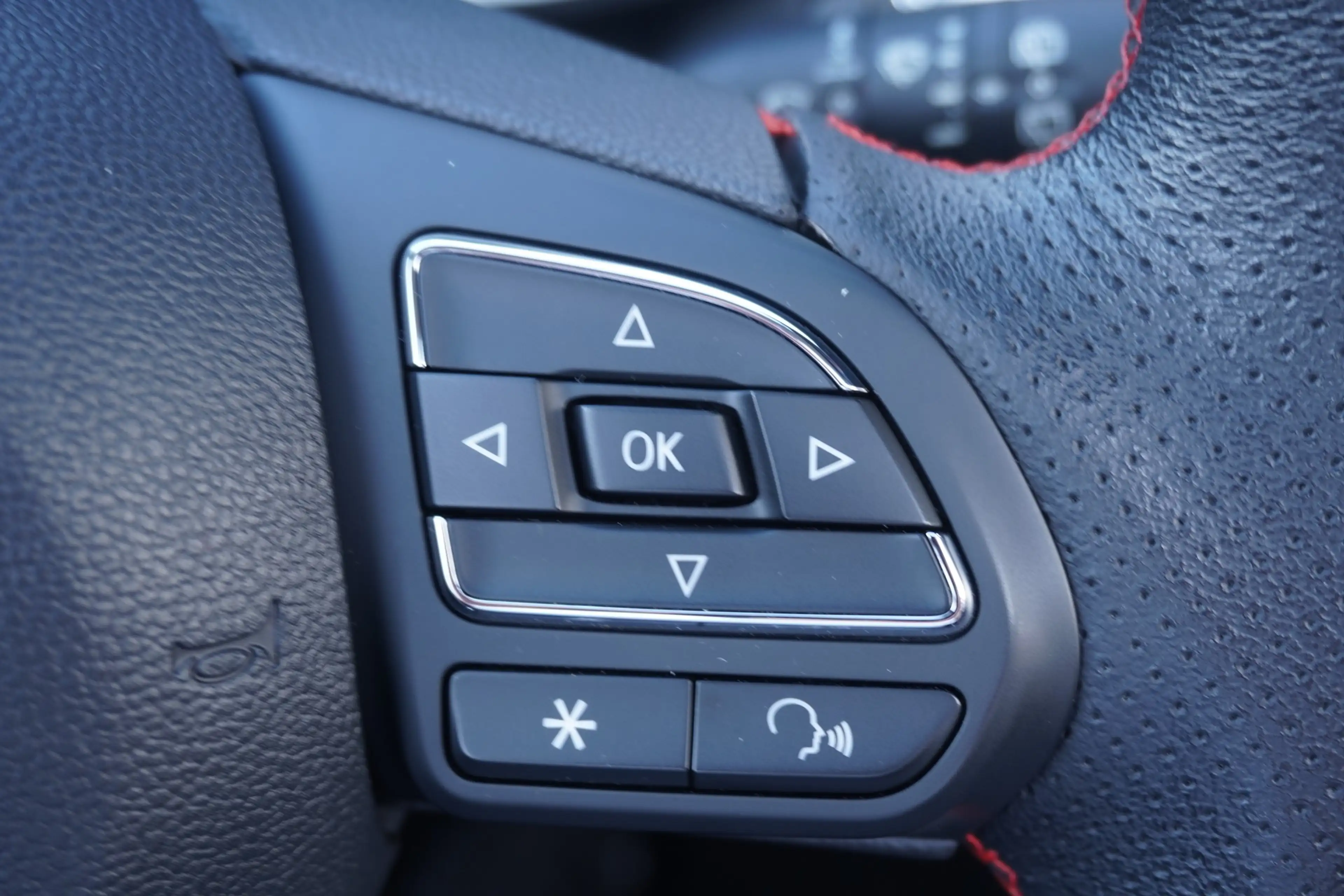MG ZS 1.0 T-GDI Luxury LED Navi 360° — photo 13