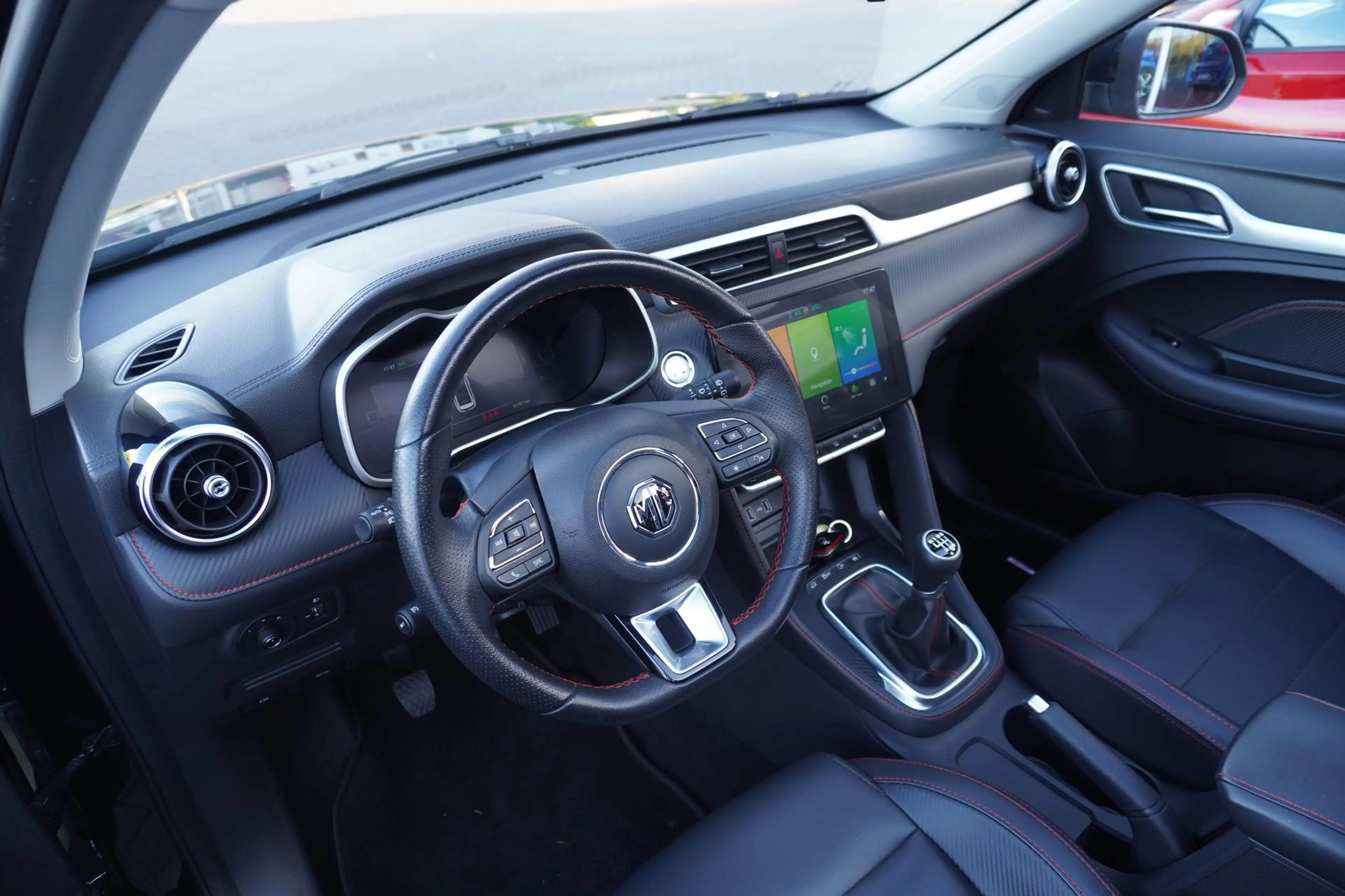 MG ZS 1.0 T-GDI Luxury LED Navi 360° — photo 9