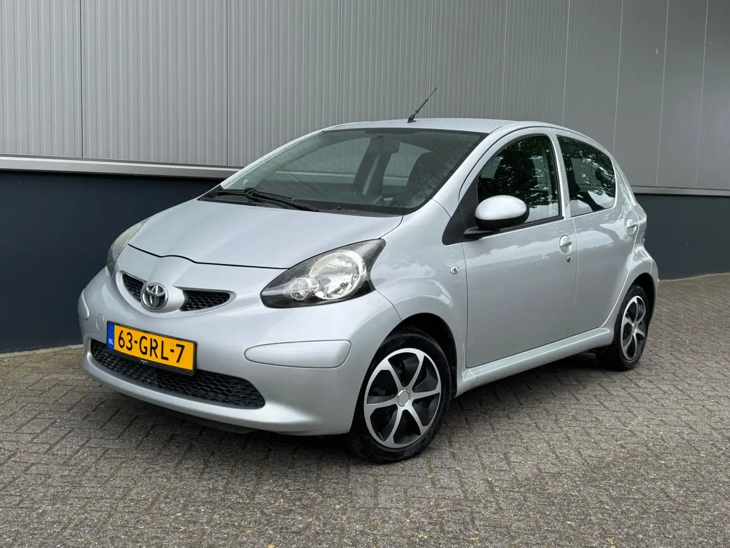 Toyota Aygo 1.0-12V NAP Nieuwe koppeling nieuwe apk Carplay Grau - 2