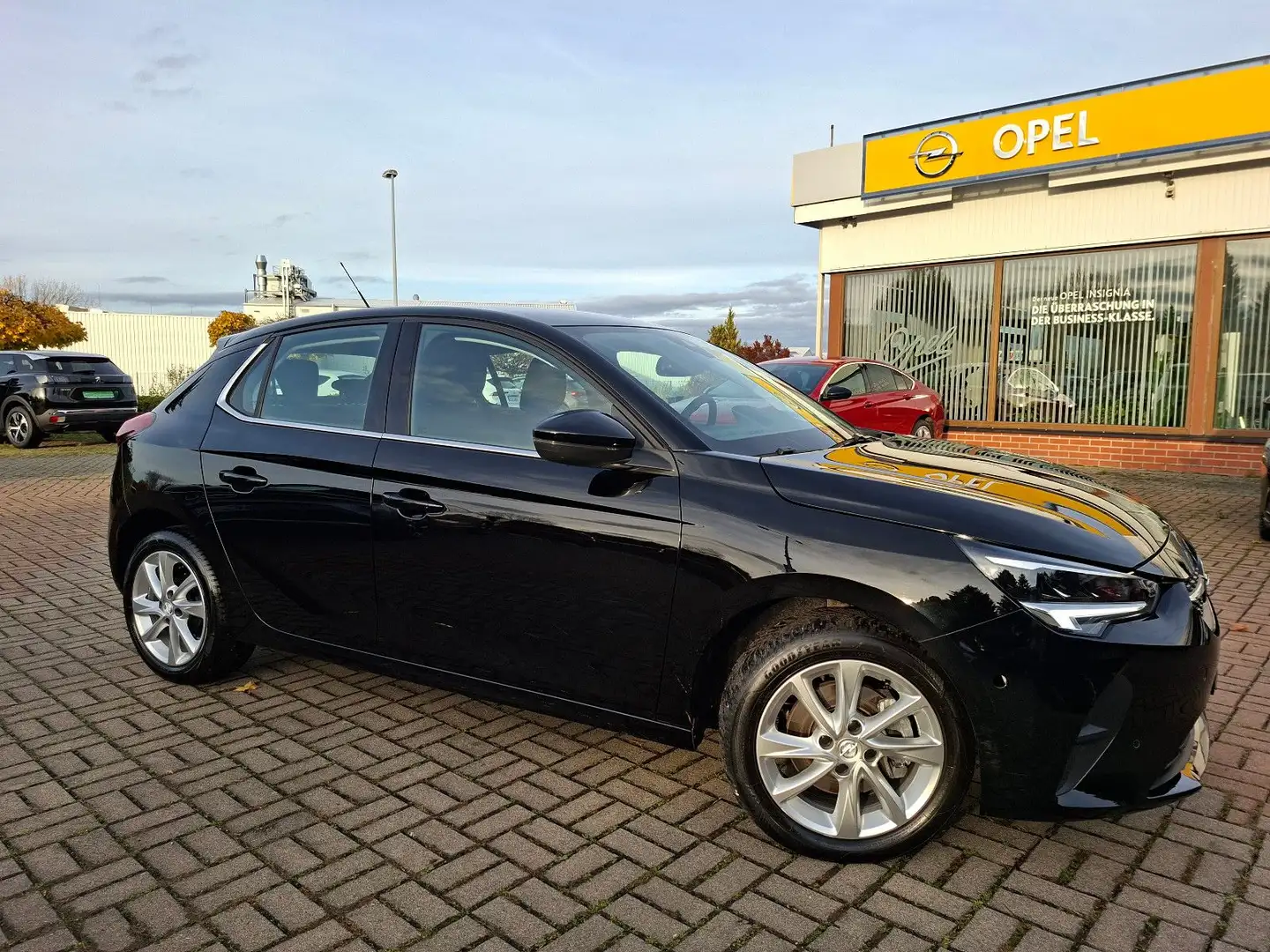 Opel Corsa F Elegance+LED+KLIMA+SHZ+PDC+ Schwarz - 1
