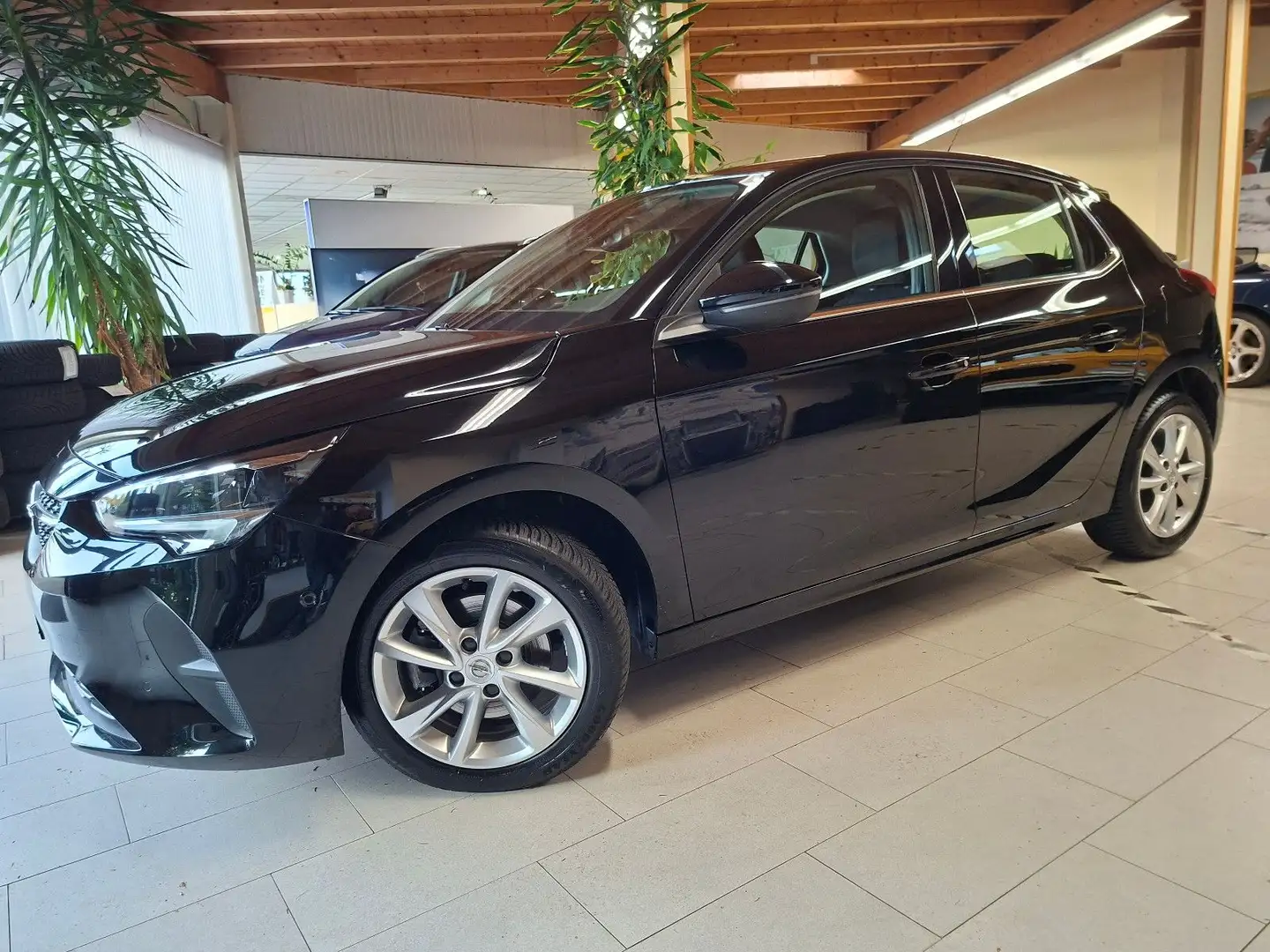 Opel Corsa F Elegance+LED+KLIMA+SHZ+PDC+ Schwarz - 2