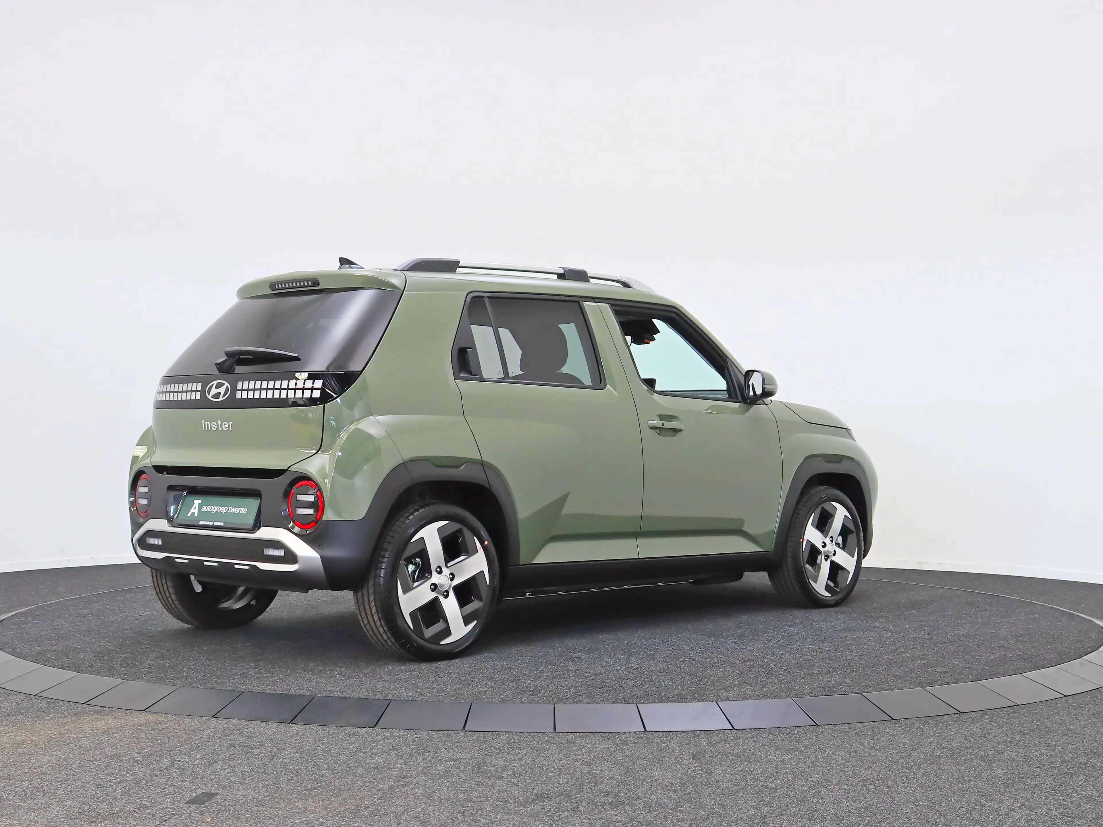Hyundai Inster Electric 42 kWh Pulse Advanced (Tomboy Khaki) — photo 2