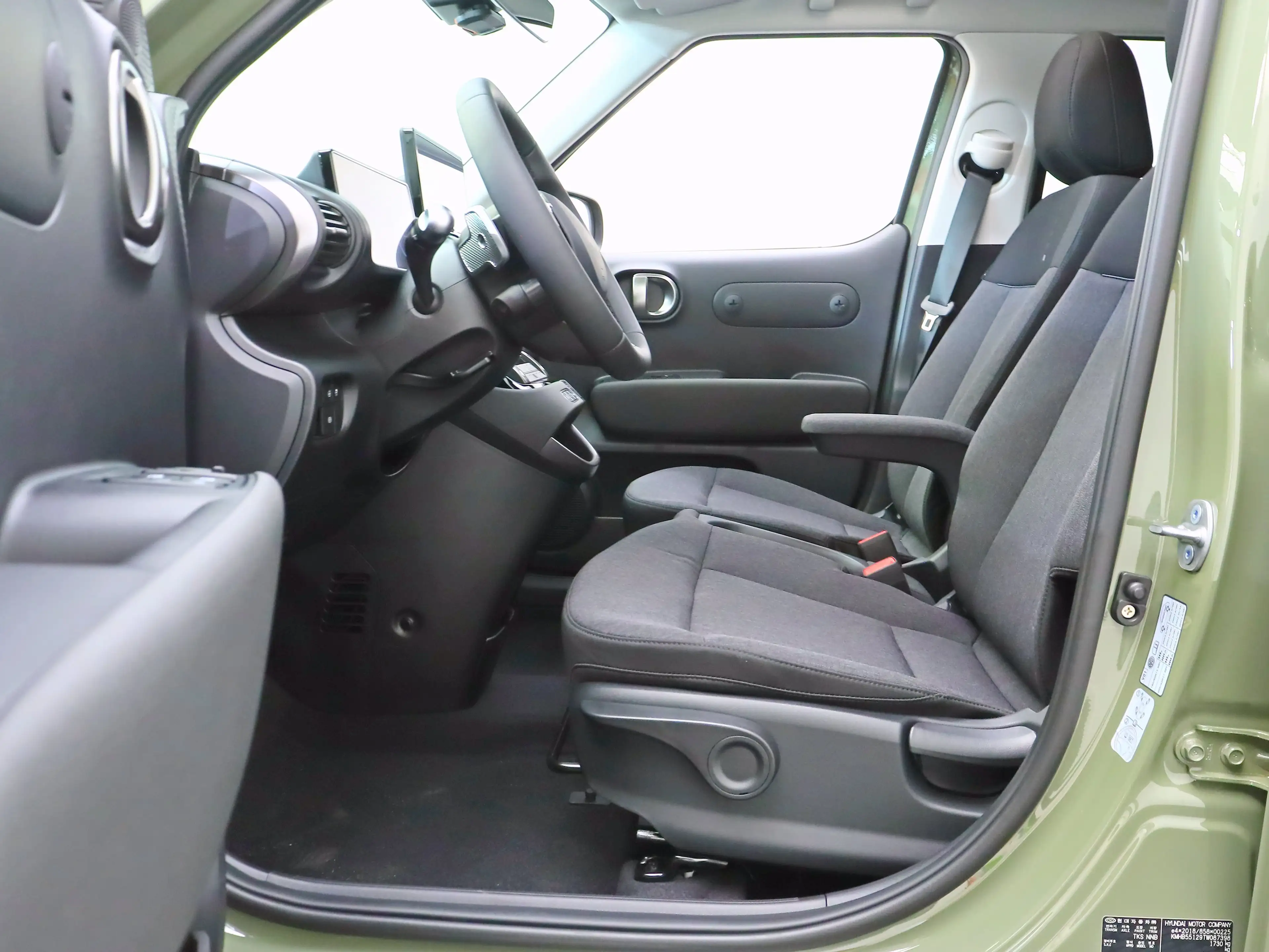 Hyundai Inster Electric 42 kWh Pulse Advanced (Tomboy Khaki) — photo 13