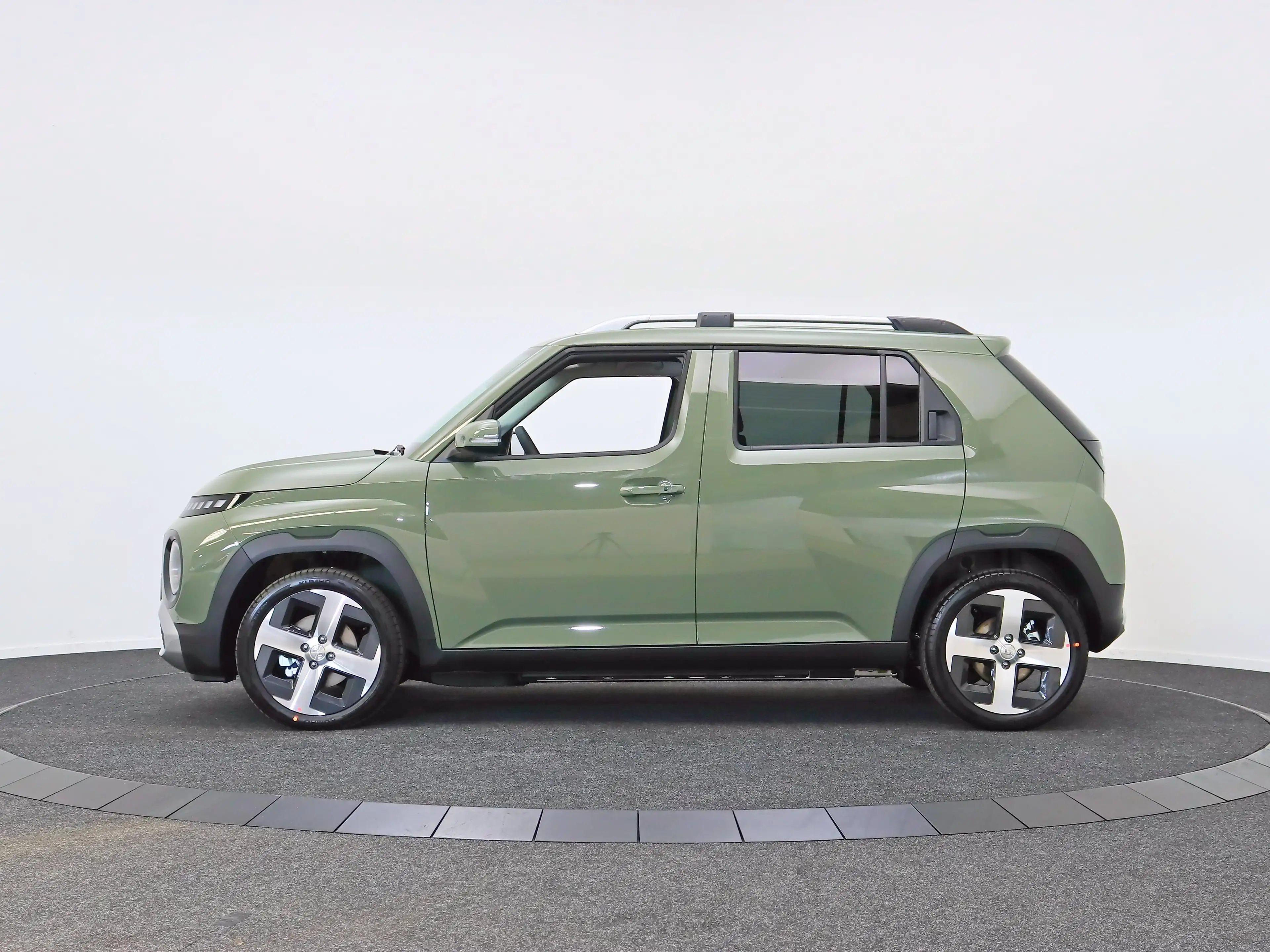 Hyundai Inster Electric 42 kWh Pulse Advanced (Tomboy Khaki) — photo 6