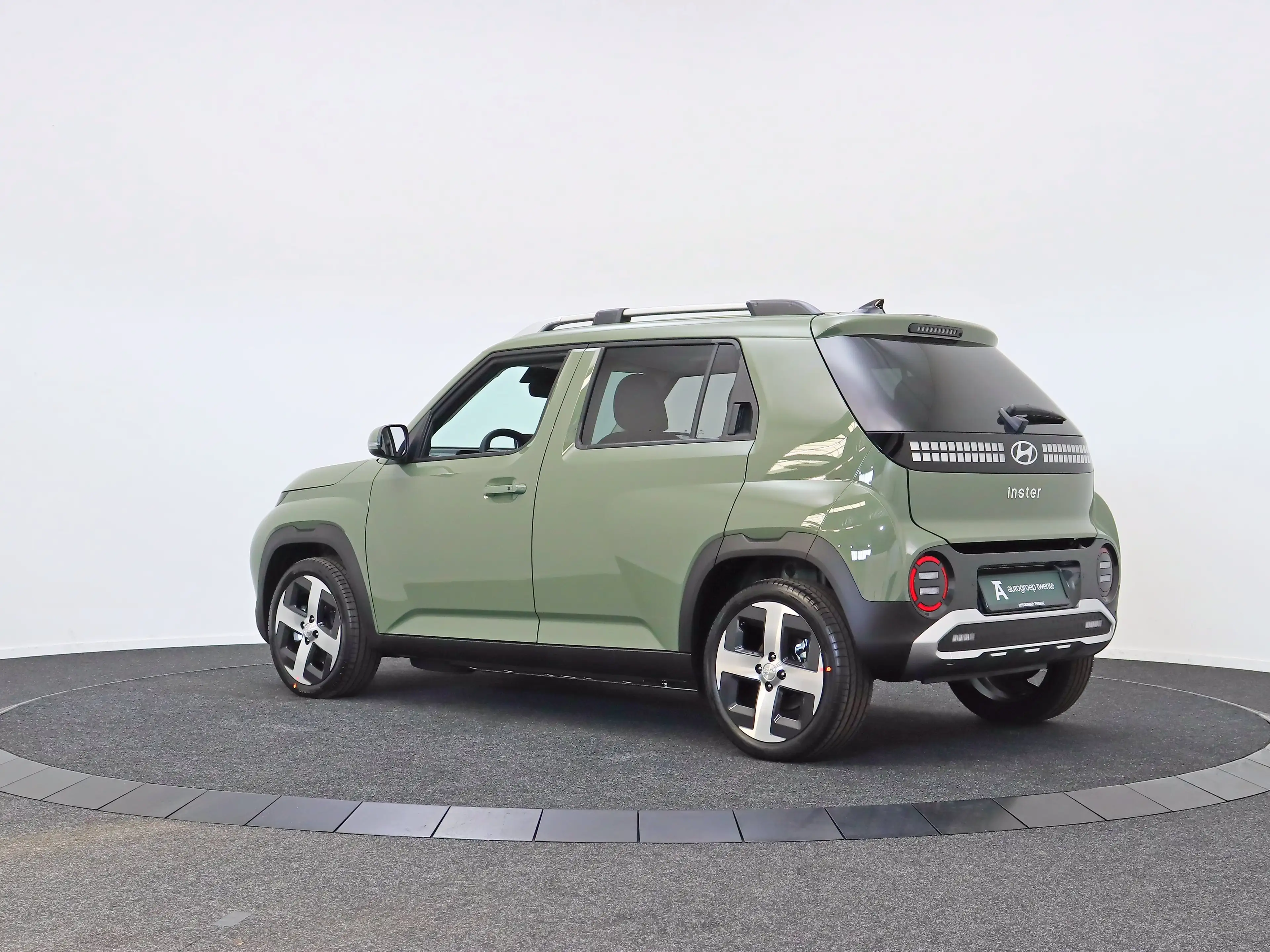 Hyundai Inster Electric 42 kWh Pulse Advanced (Tomboy Khaki) — photo 8