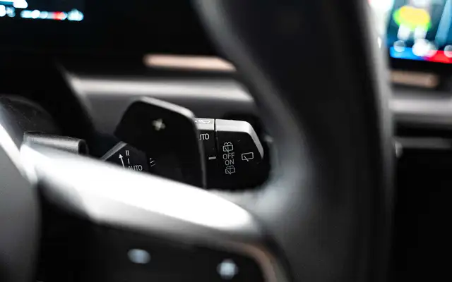 BMW 2 Series view 24