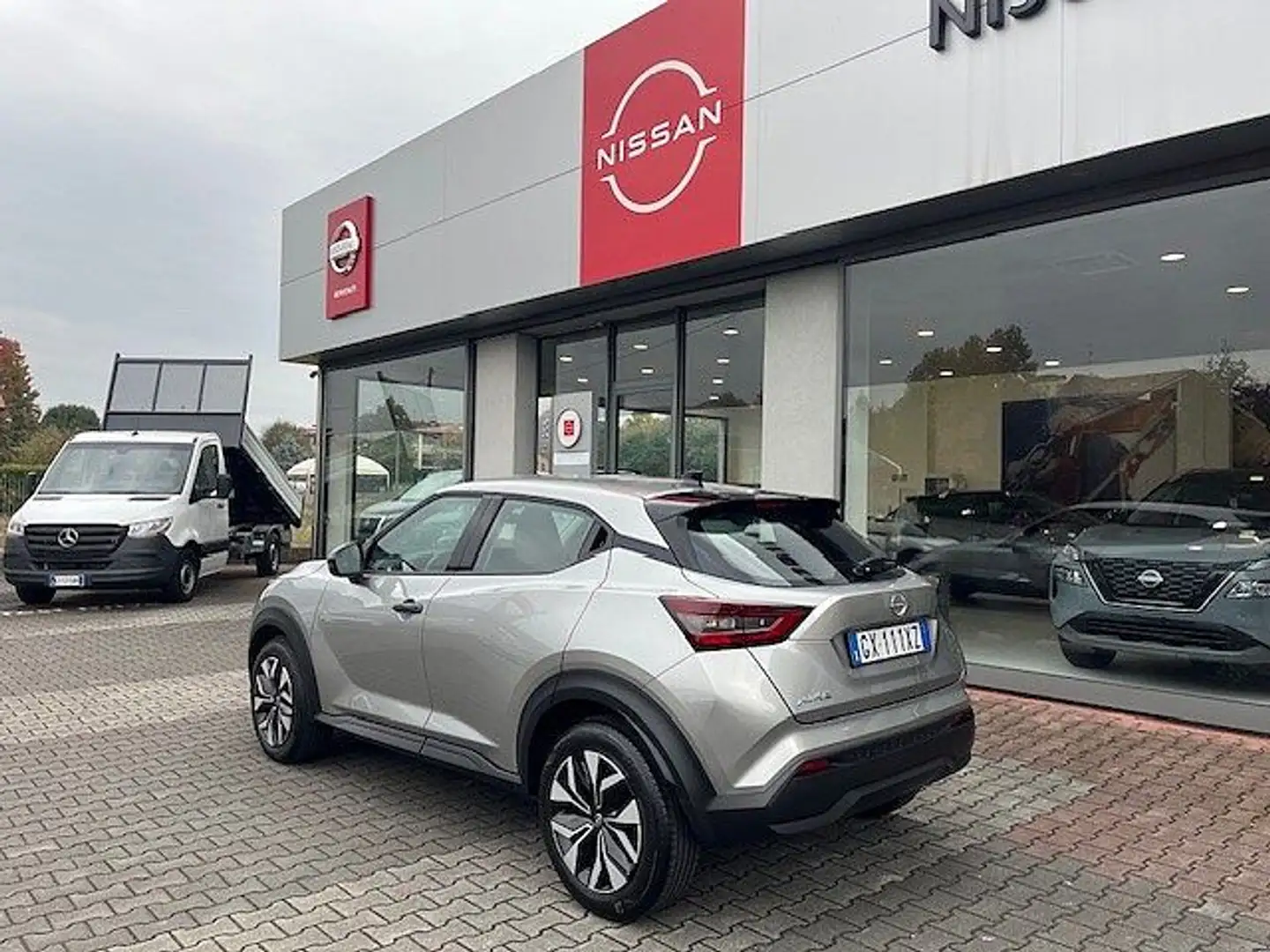 Nissan Juke 2ª serie 1.0 DIG-T 114 CV DCT Acenta Argento - 2
