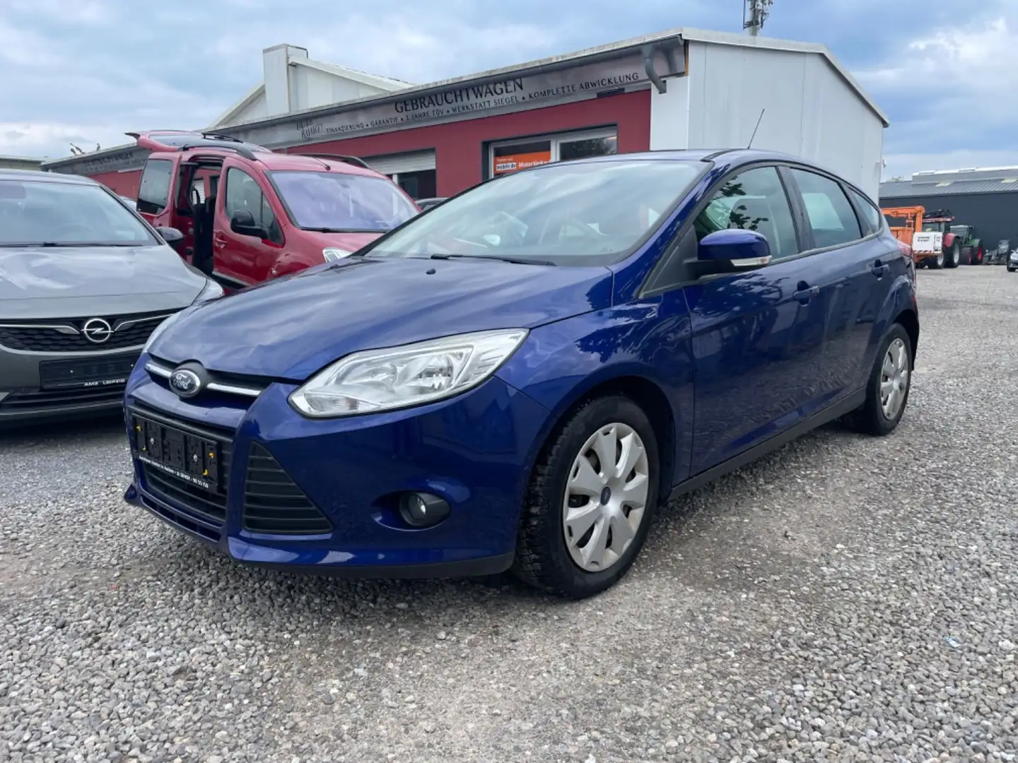 Ford Focus Lim. Trend Blu/Azzurro - 1