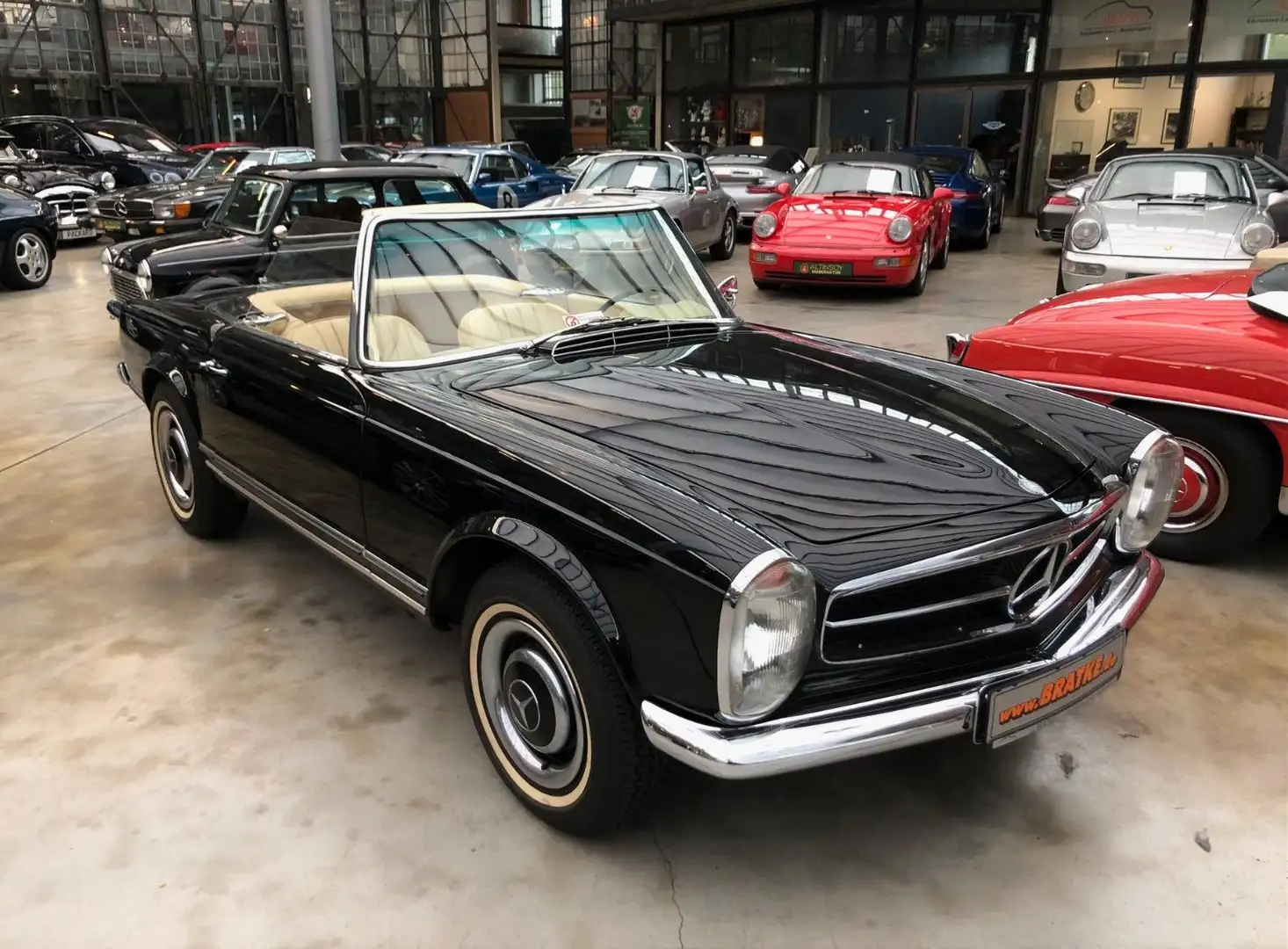 Mercedes-Benz 230 SL Pagode Servolenkung Schalter H-Zulassung Noir - 2