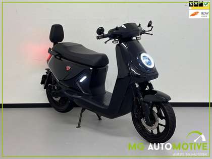 Niu MQi Bromscooter GT Standard | Range Extender | Alarm |
