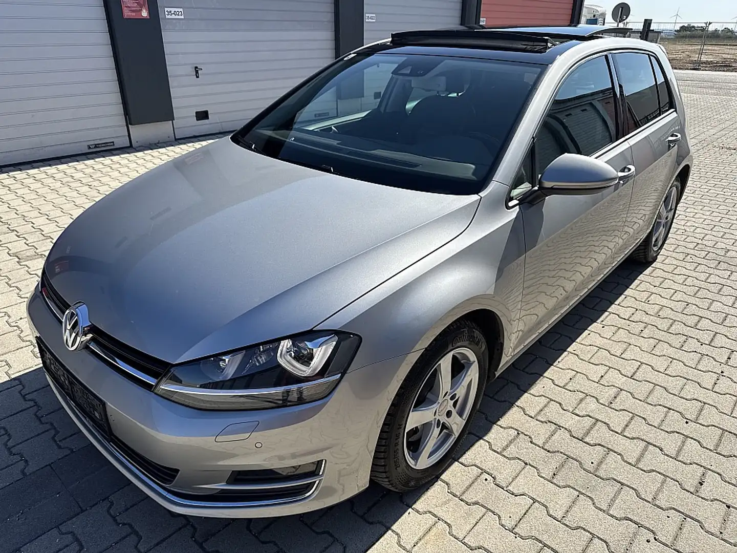 Volkswagen Golf Sky 2,0 BMT TDI DPF 4Motion Grau - 1