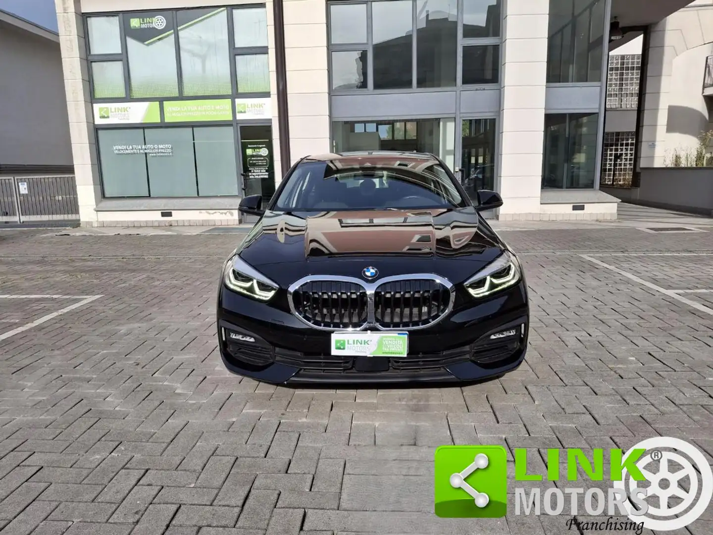 BMW 116 i 5p. Advantage Steptronic GARANZIA BMW Zwart - 2