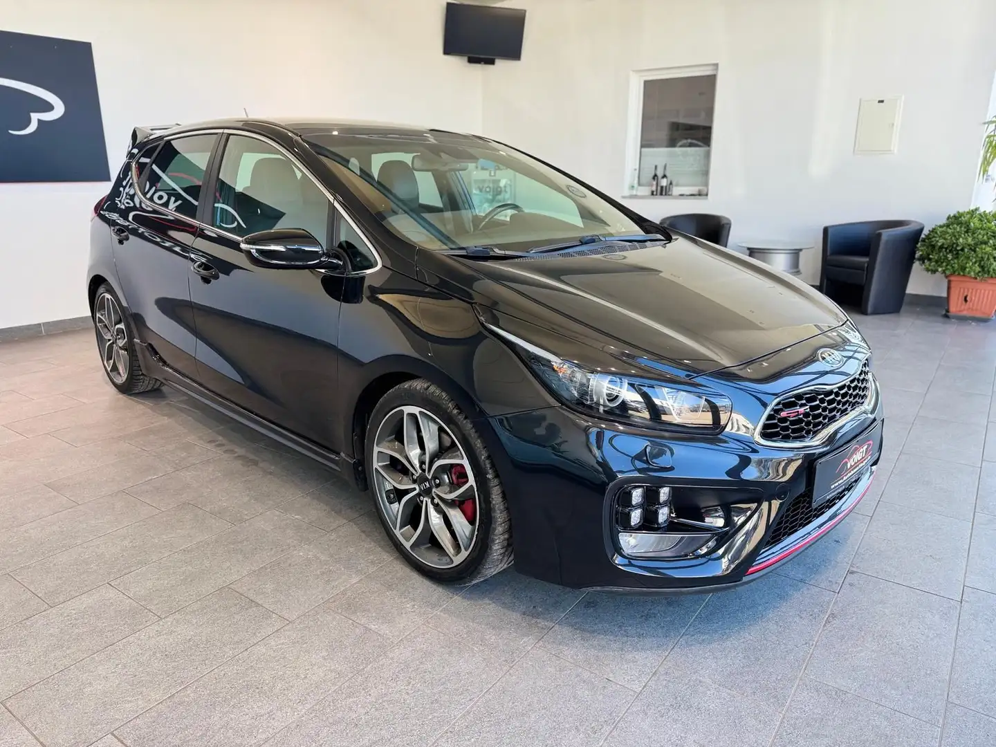 Kia Ceed / cee'd Ceed 1.6 T-GDI GT-Track Panorama Navi Чорний - 2
